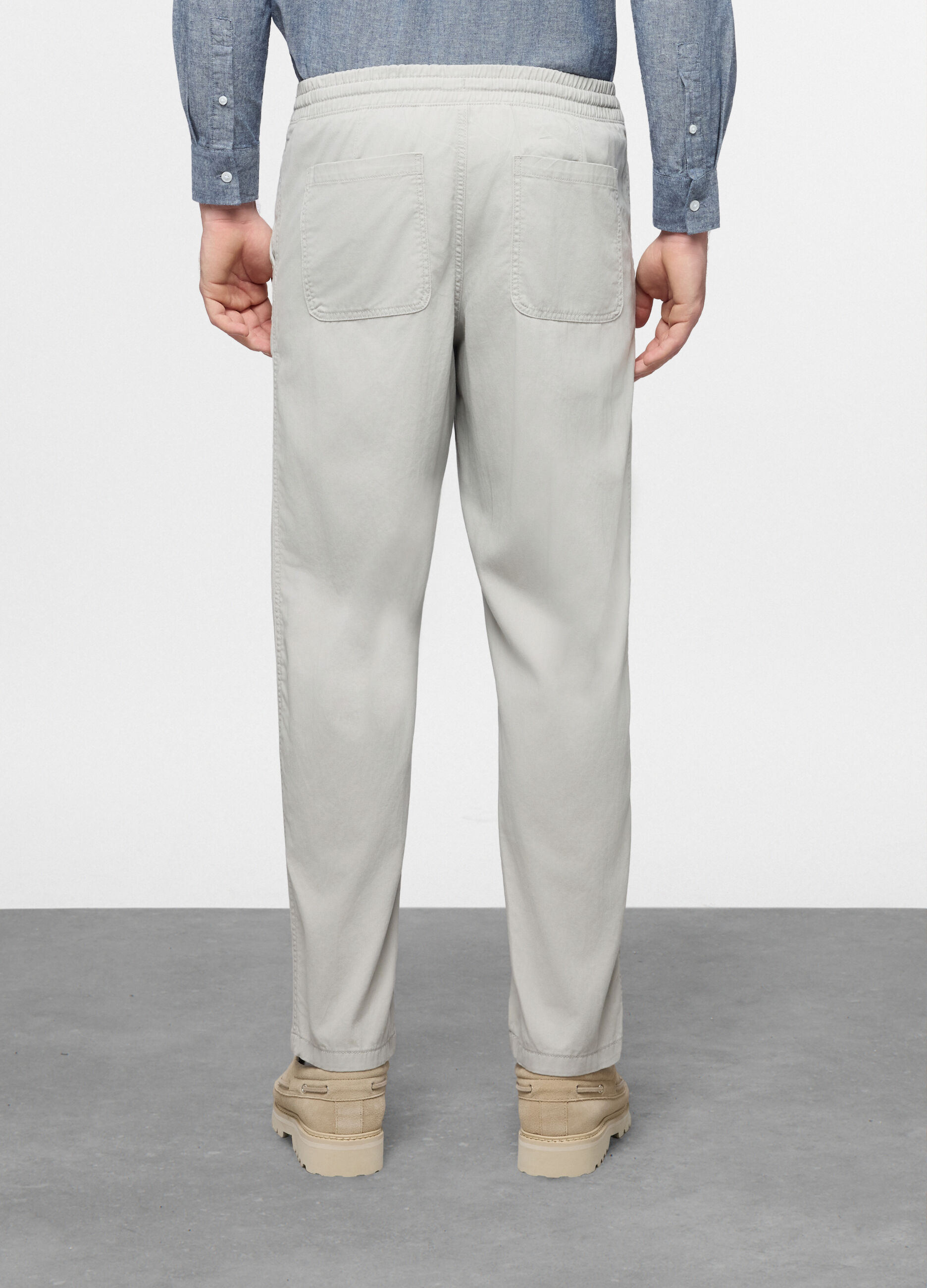 Pantalone chino relaxed fit in cotone uomo_1