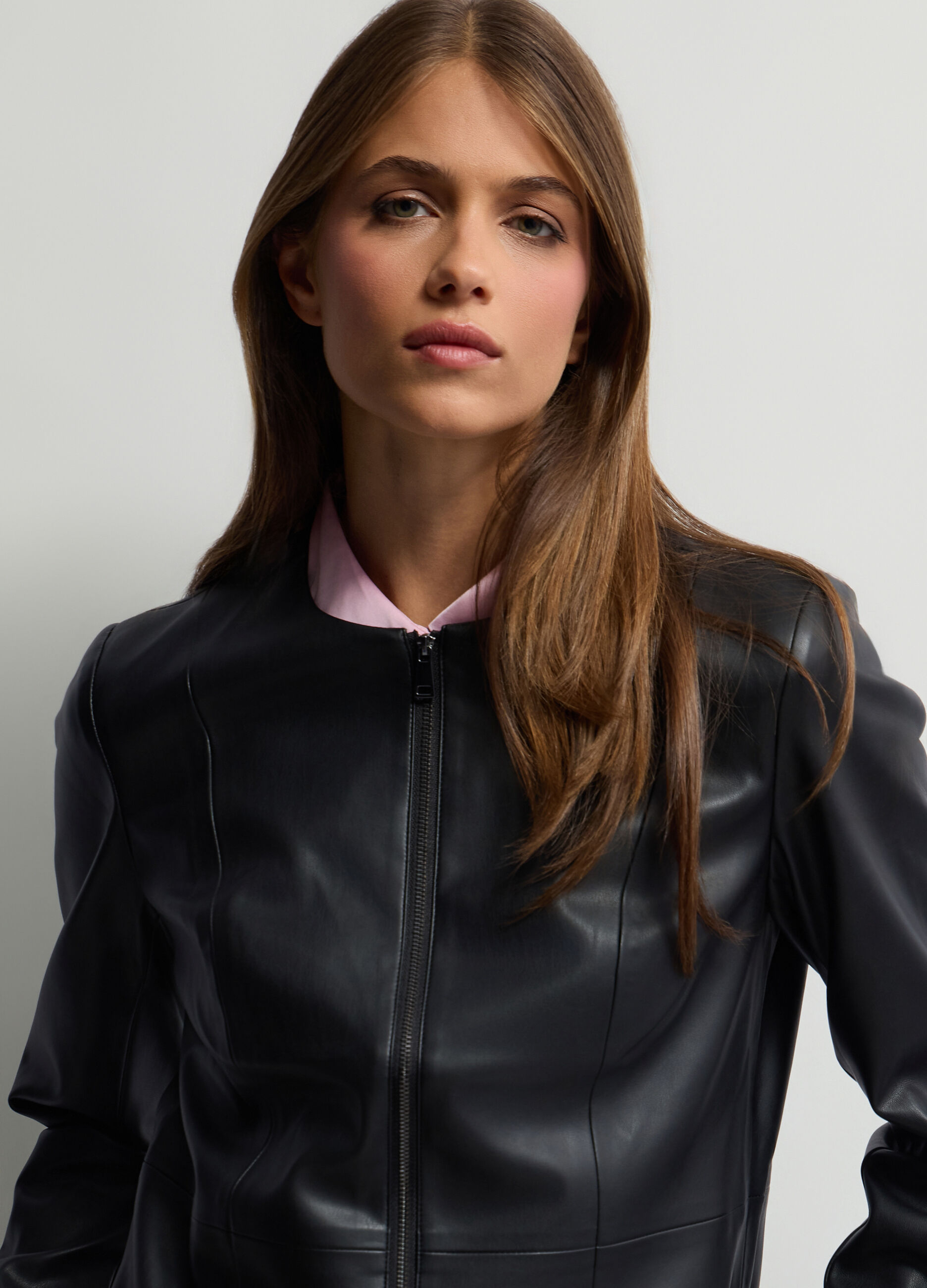 Giacca Slim Fit in eco pelle donna_2