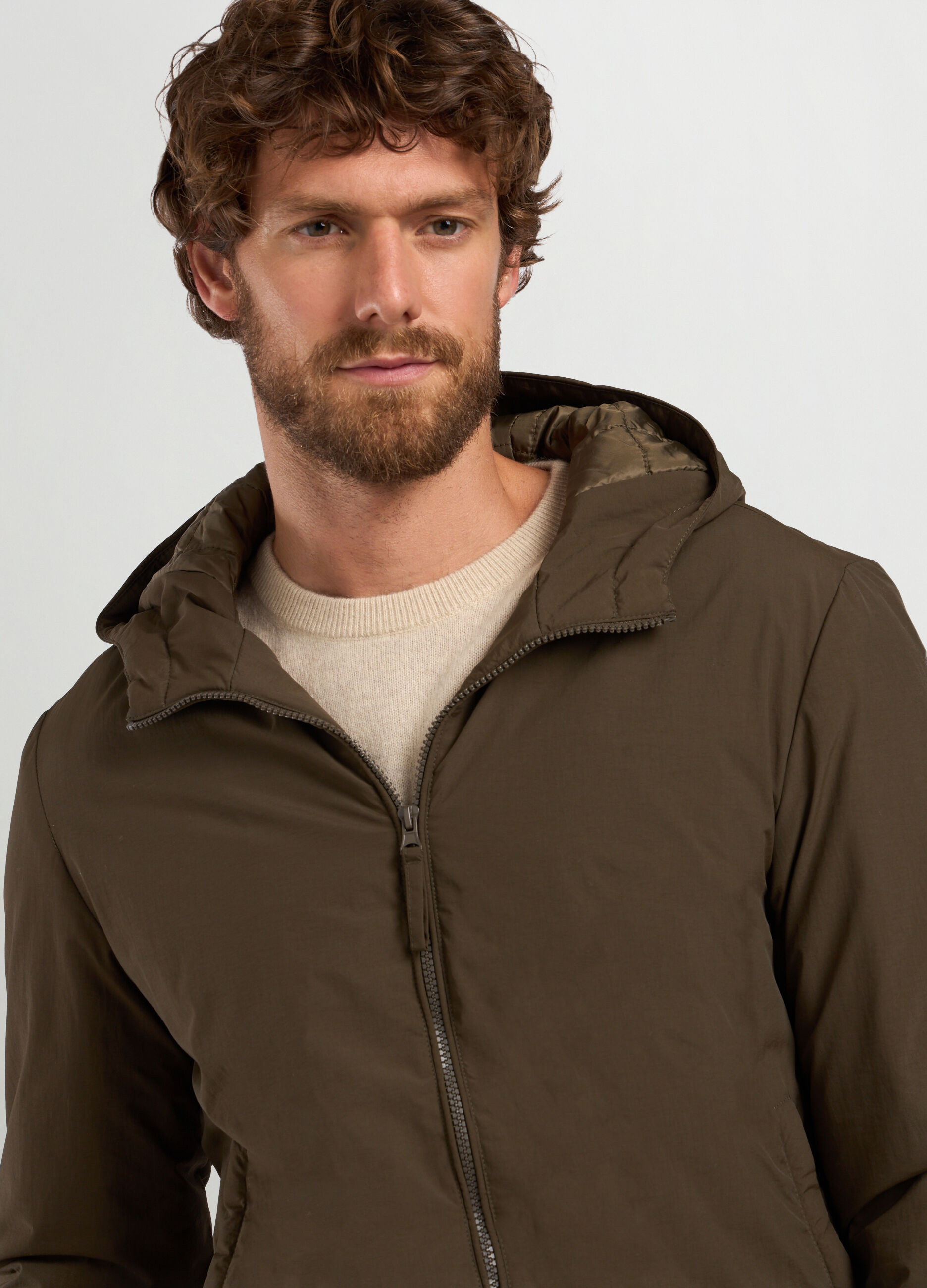 Giubbino imbottito con cappuccio uomo_2