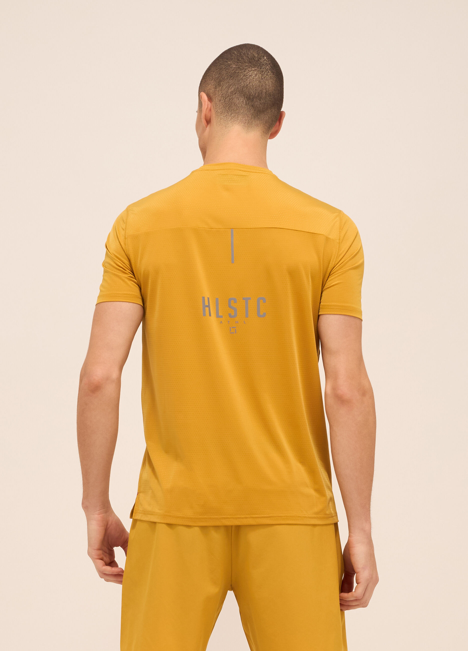 T-shirt tecnica a maniche corte uomo_1