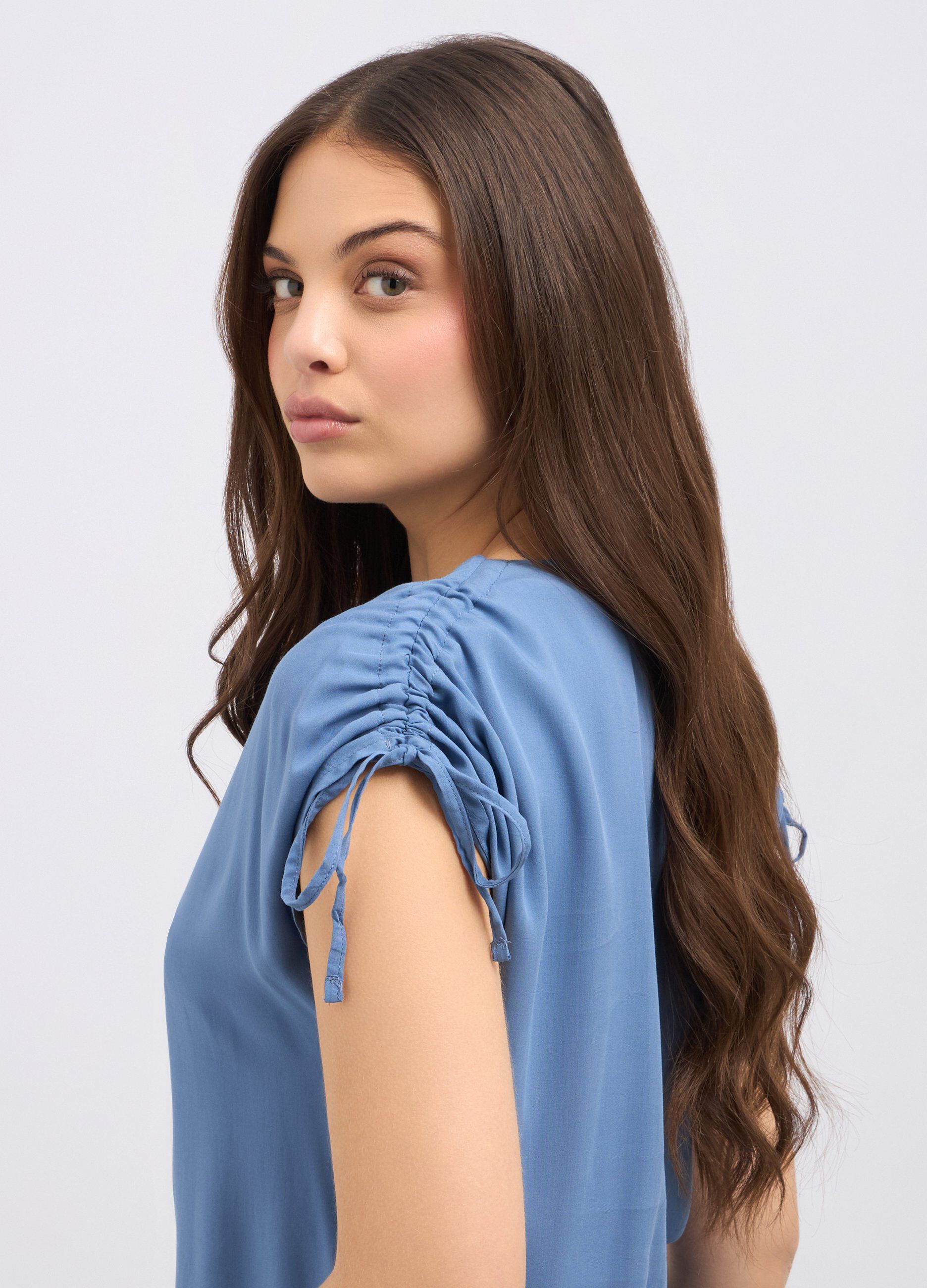 Camicia in pura viscosa con scollo a V donna