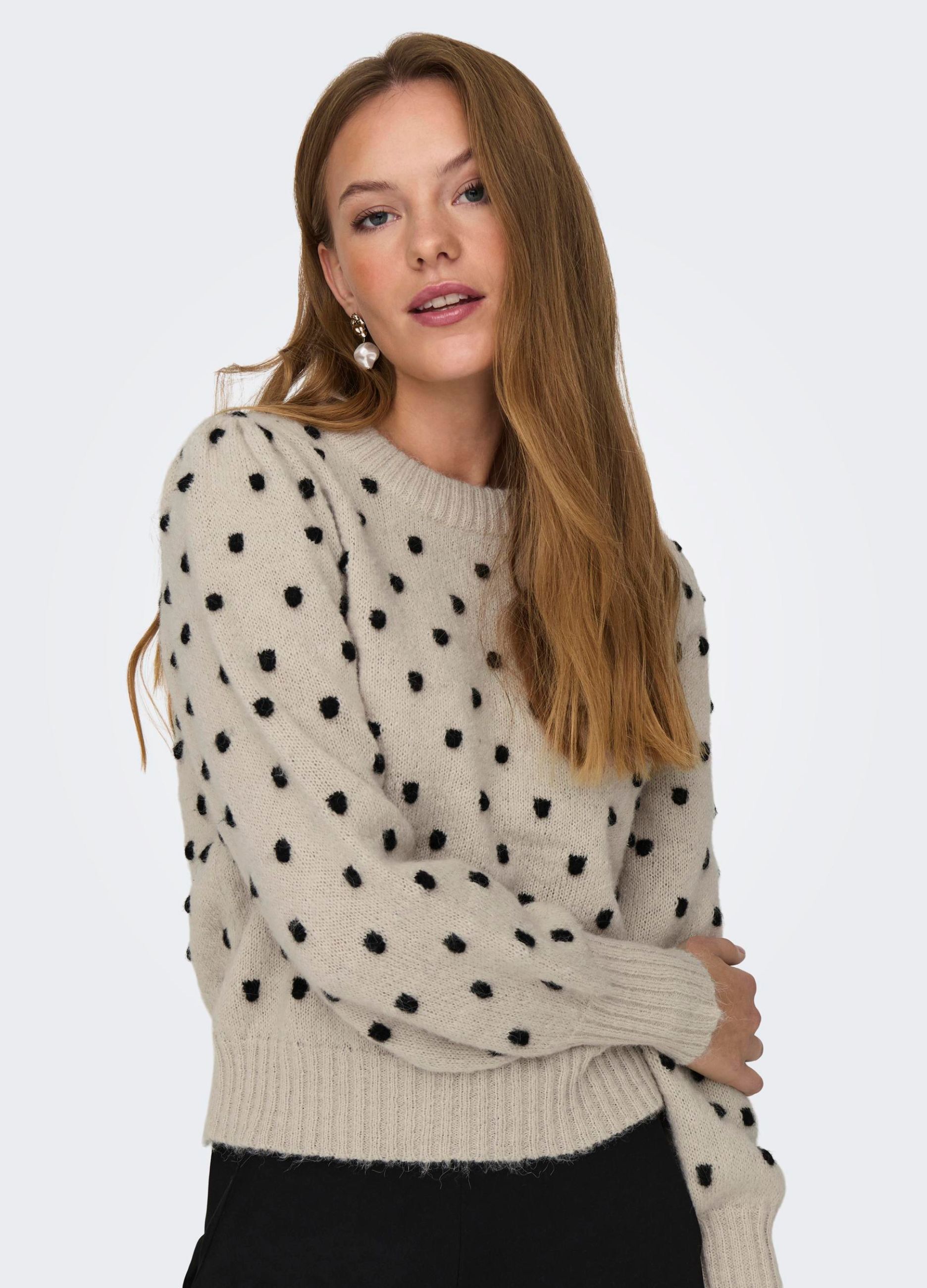 Pullover a maniche lunghe con collo alto_2