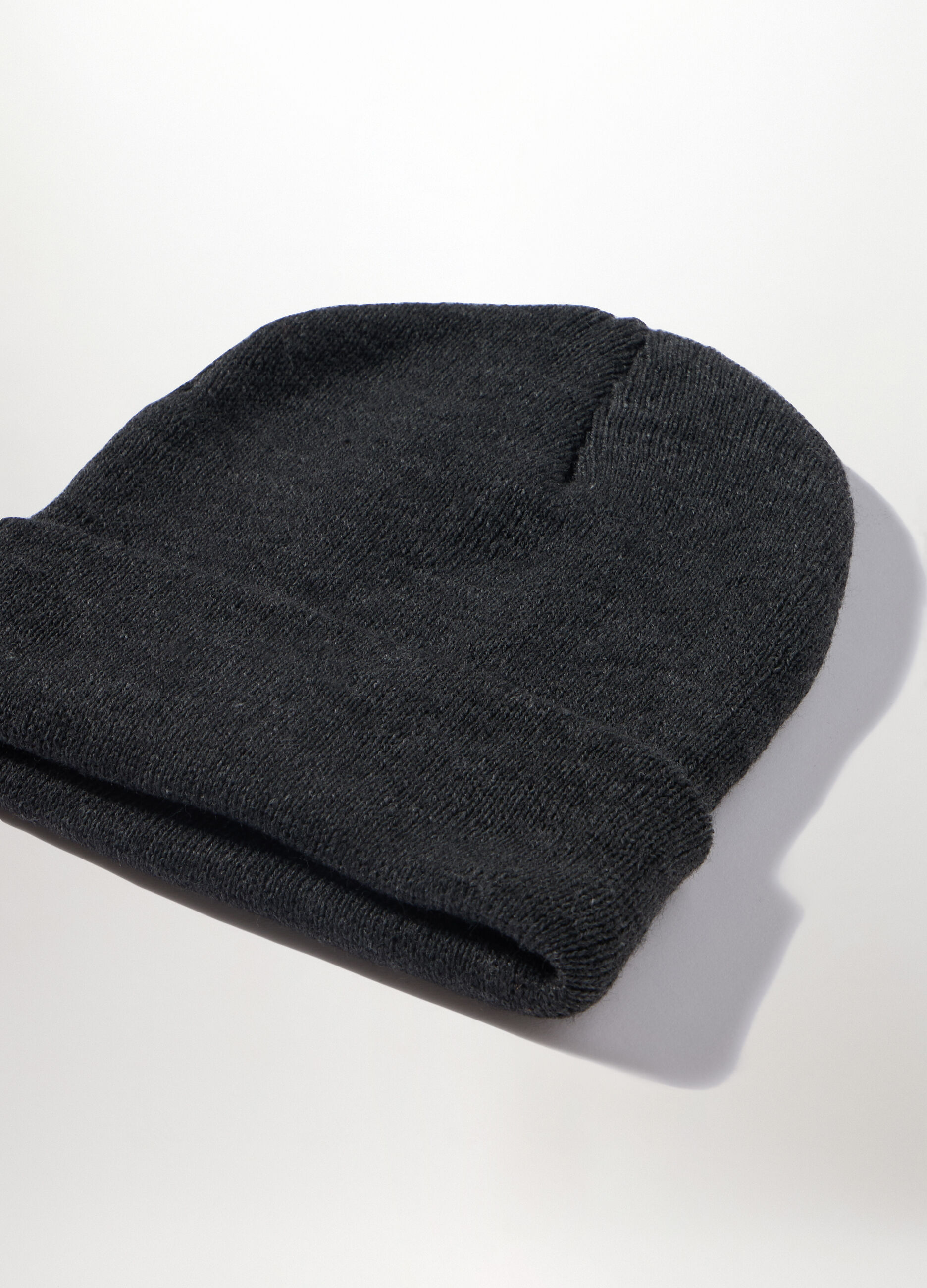 Berretto a costine con risvolto uomo_2