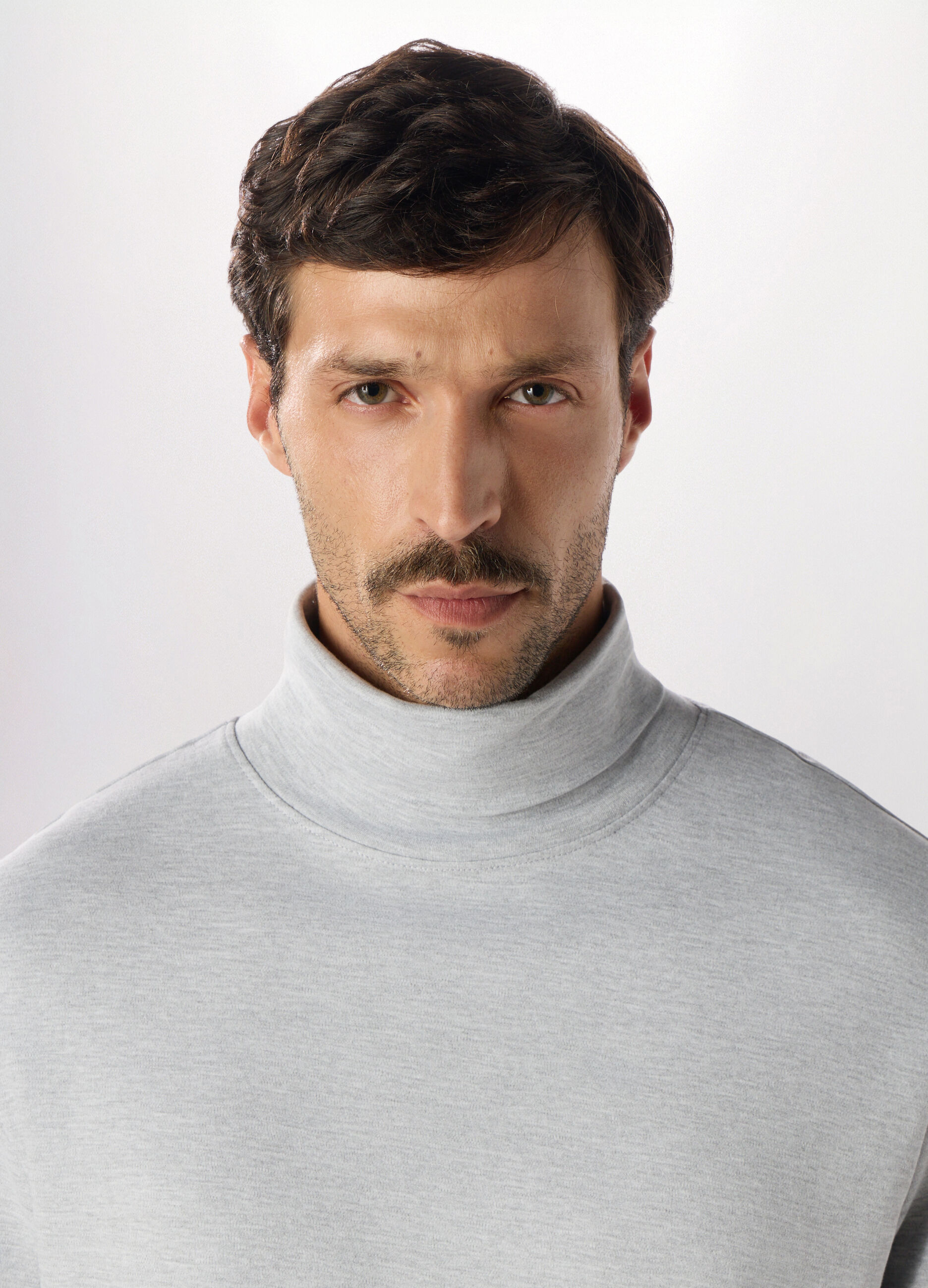 Joggers regular fit in misto cotone uomo_2