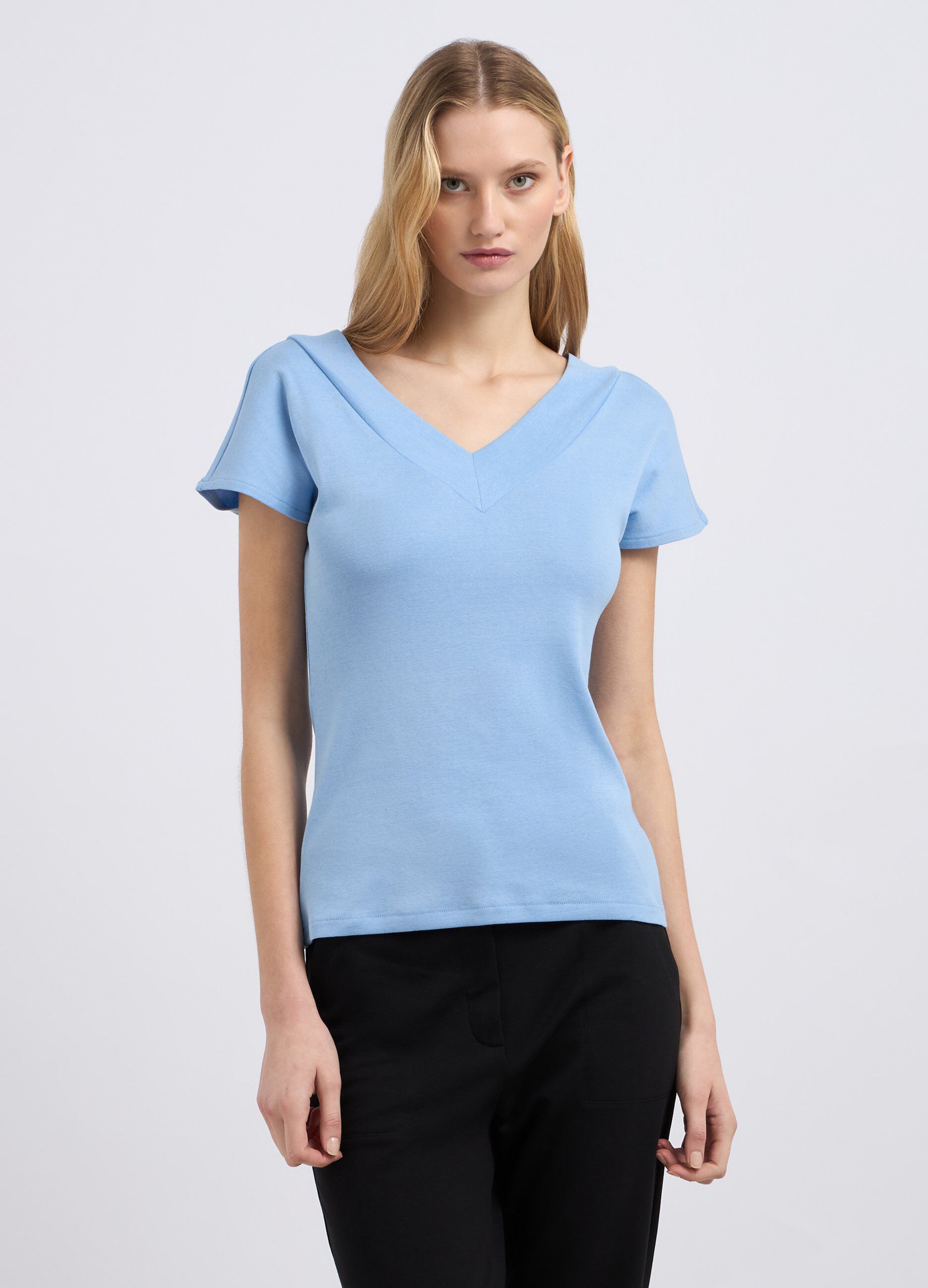 T-shirt in puro cotone con scollo a V donna_0