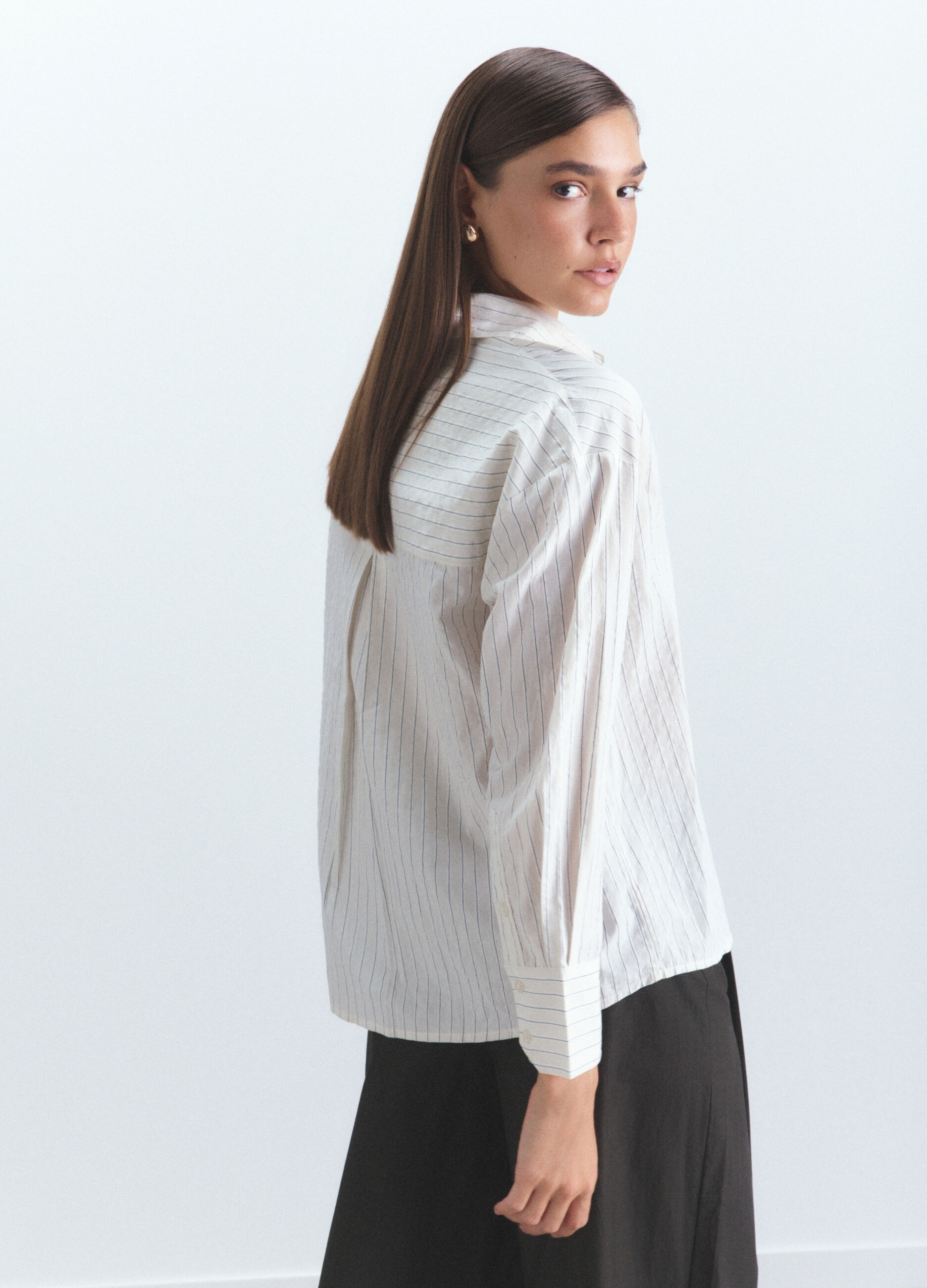 Camicia Fit Over con colletto alla francese Dobby di cotone misto lyocell donna_3