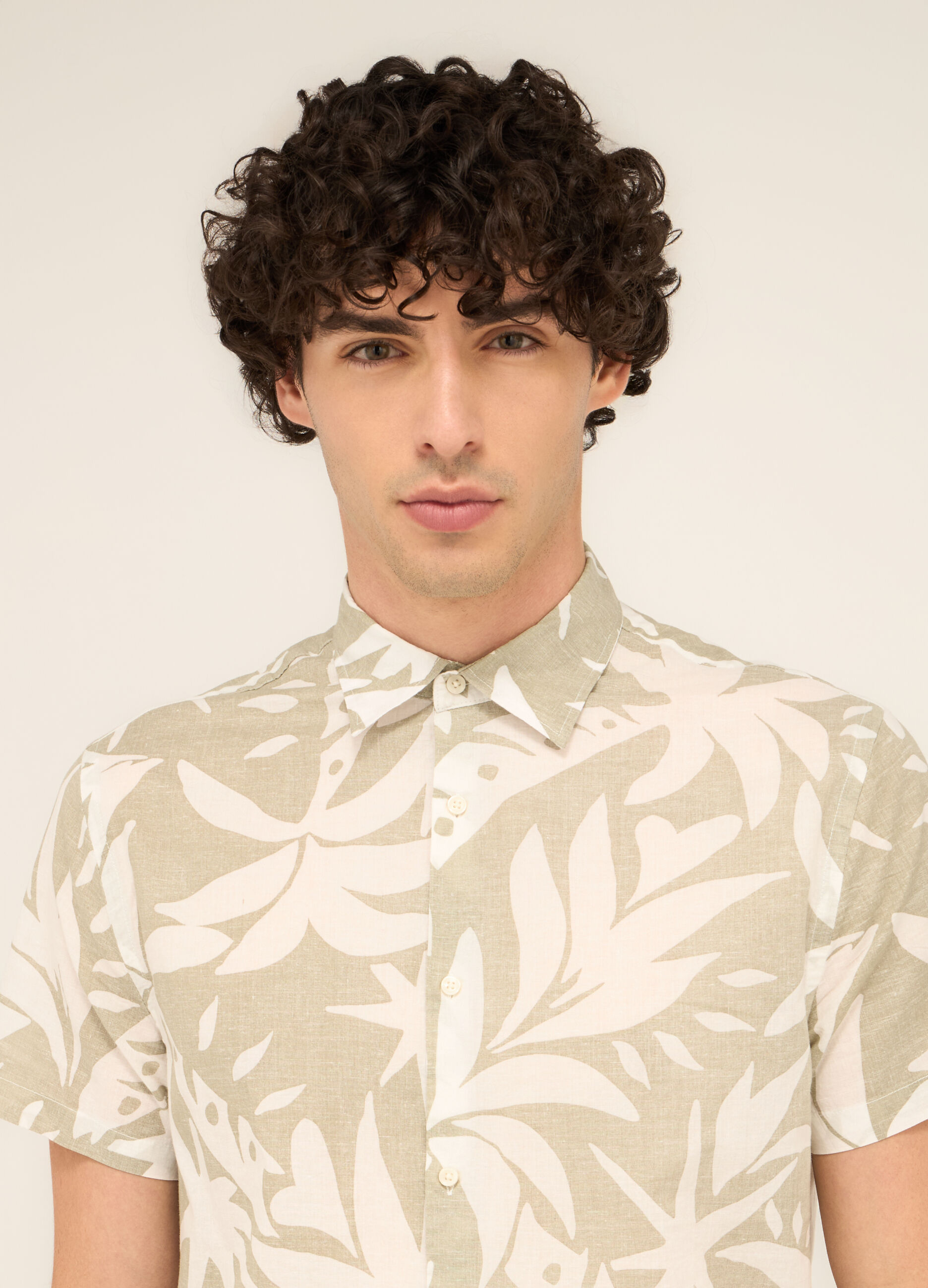 Camicia a maniche corte in cotone con stampa uomo_2