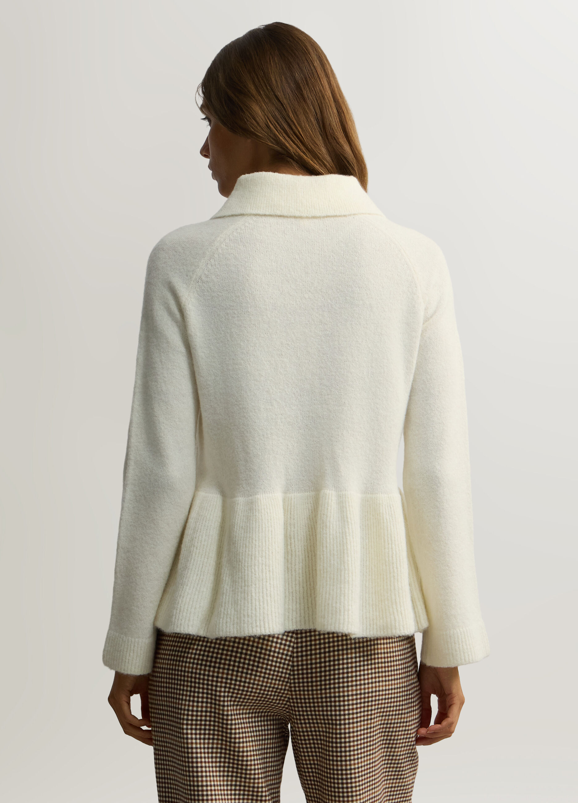 Pullover con colletto classico in maglia rasata donna_1