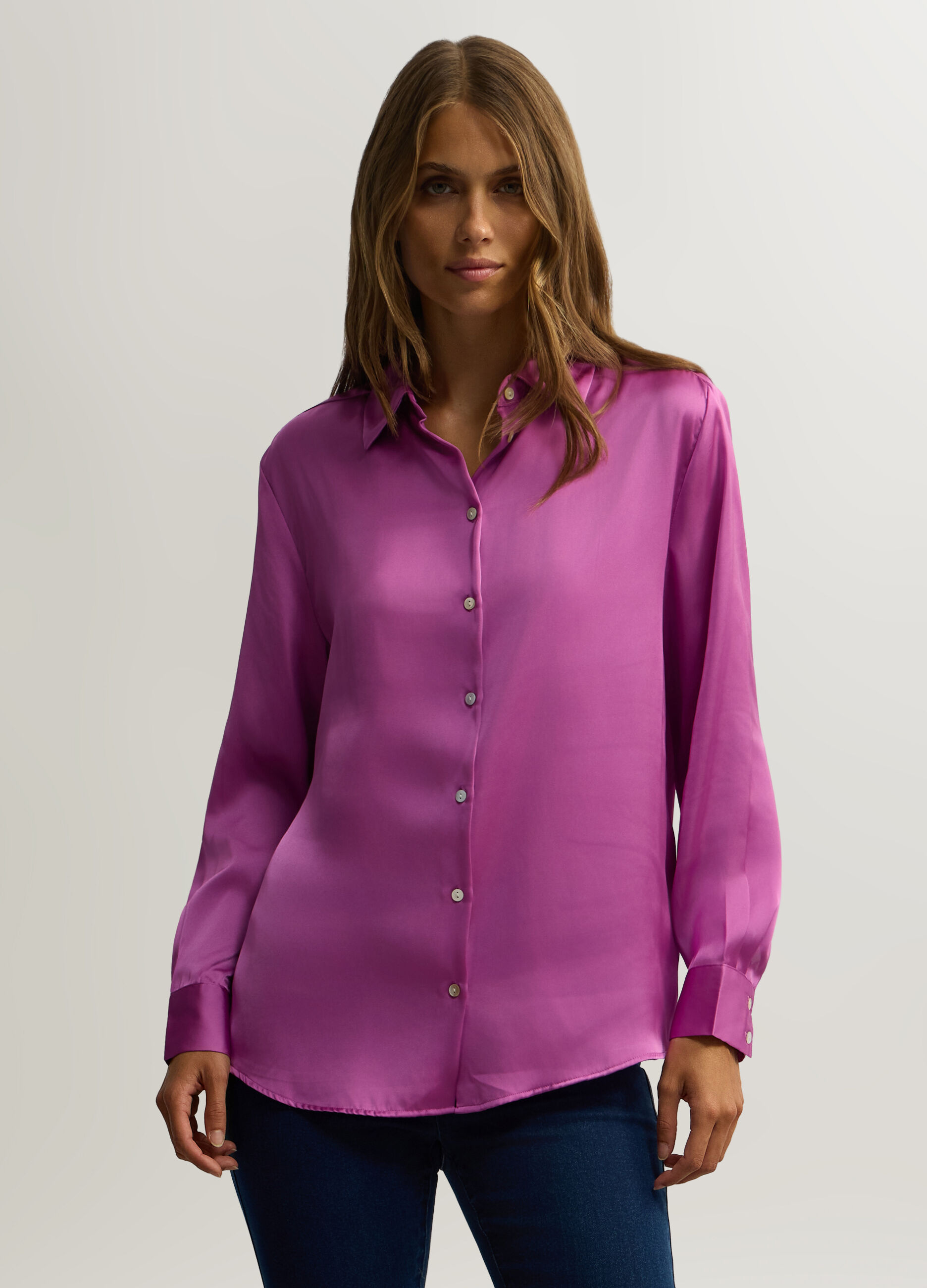 Camicia Fit Over con colletto alla francese in raso donna_0