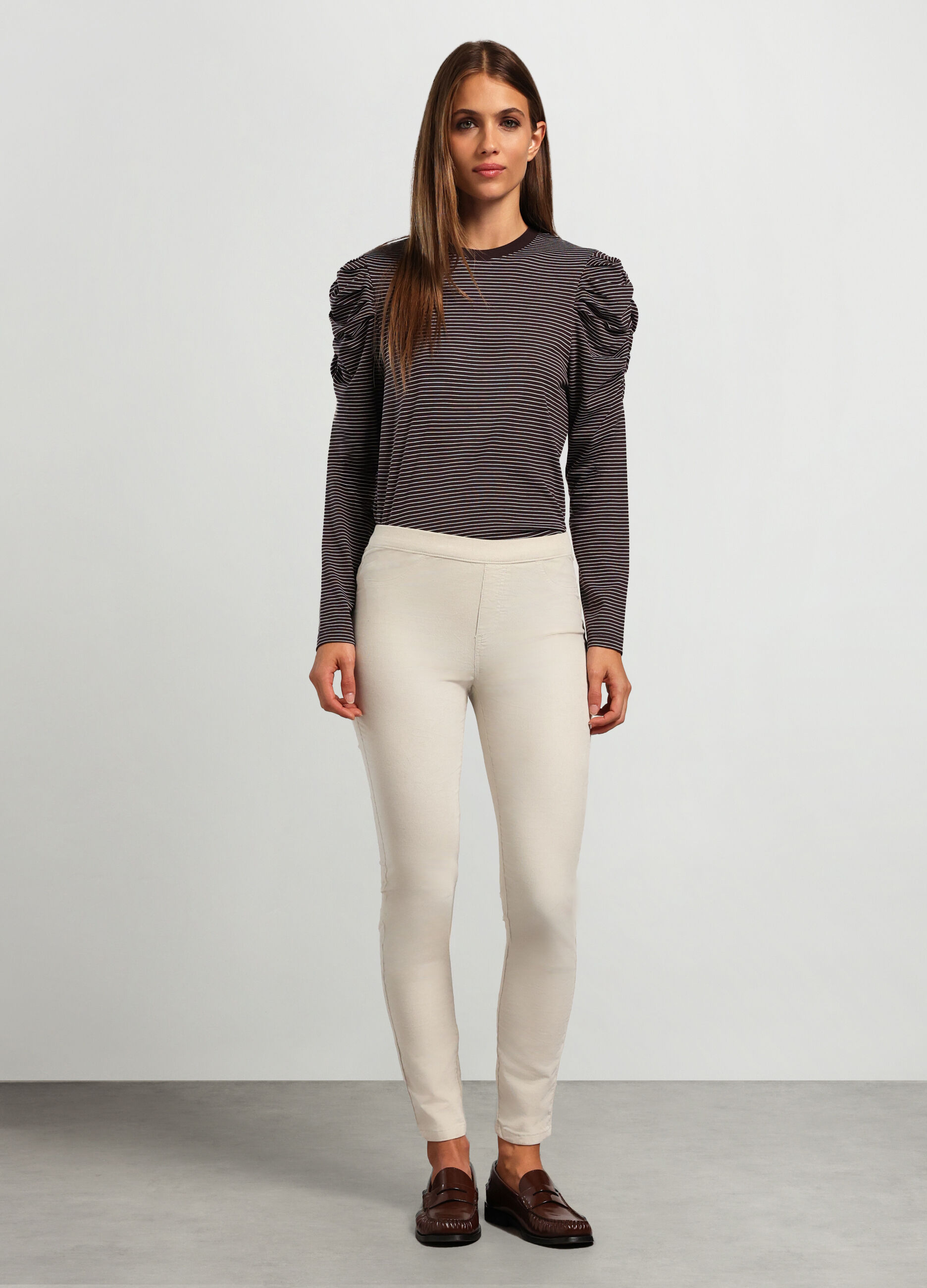 Pantaloni in velluto di cotone stretch donna_0