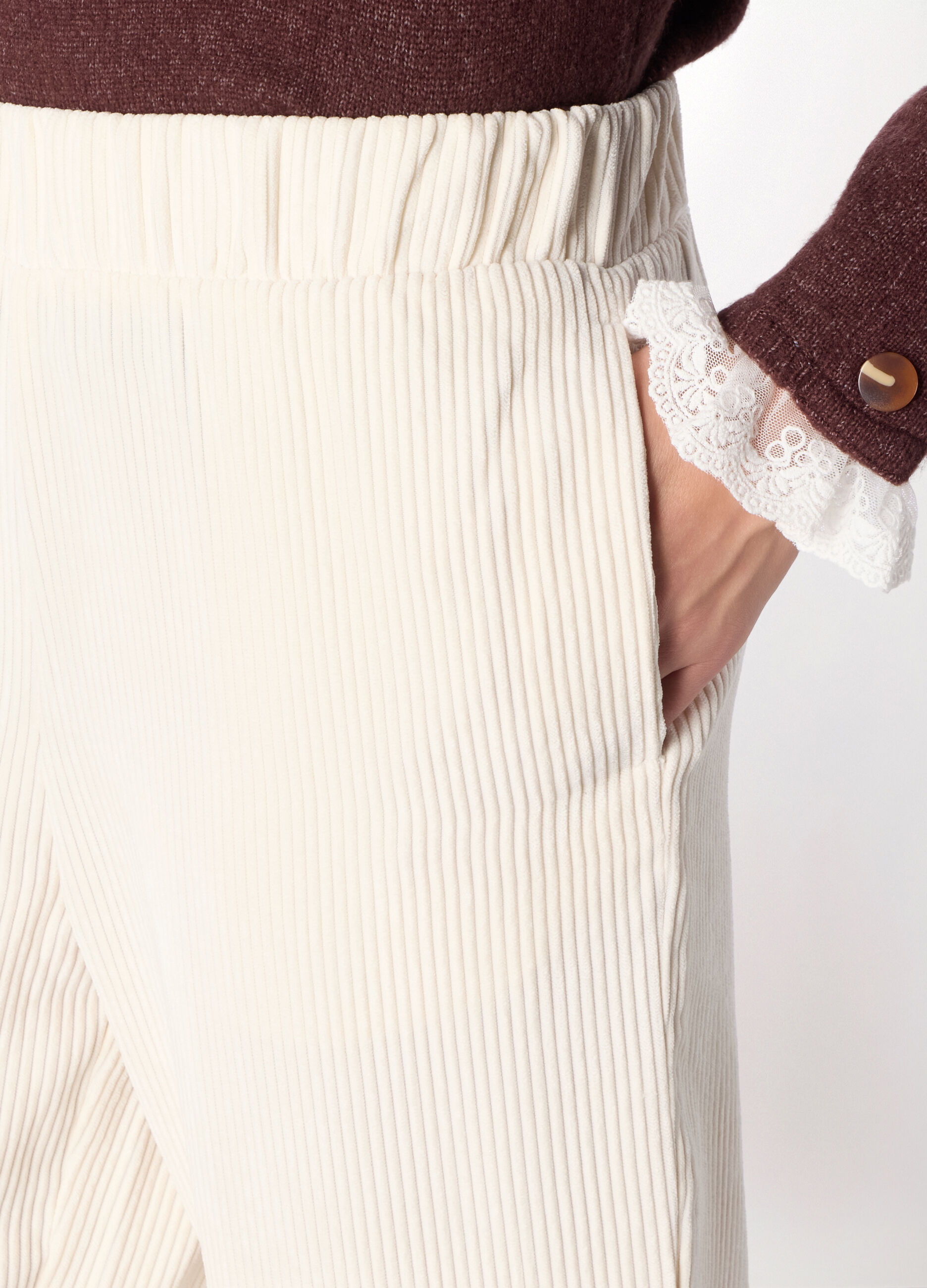 Pantaloni in velluto a coste donna_2