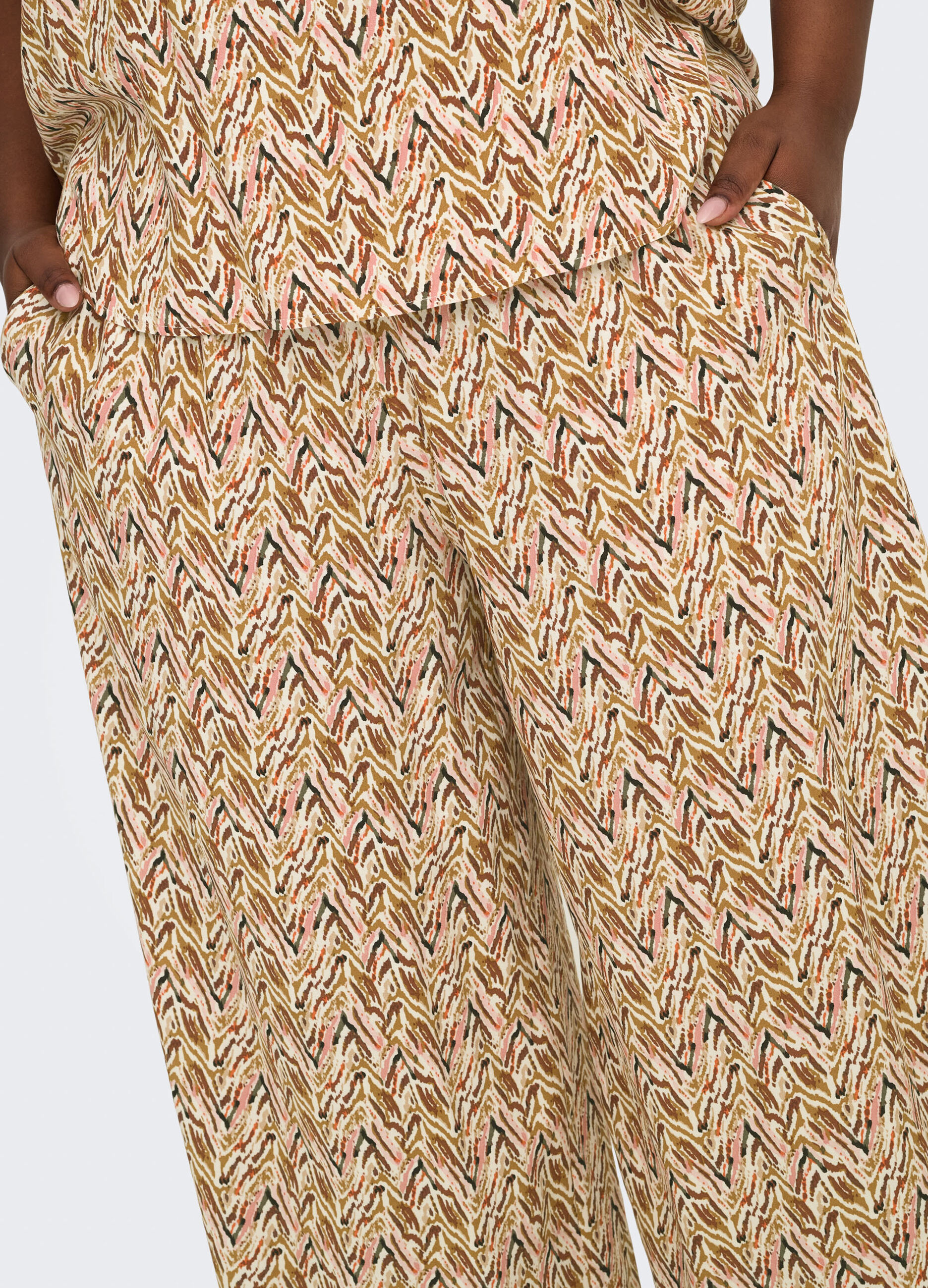 Pantaloni regular fit_3