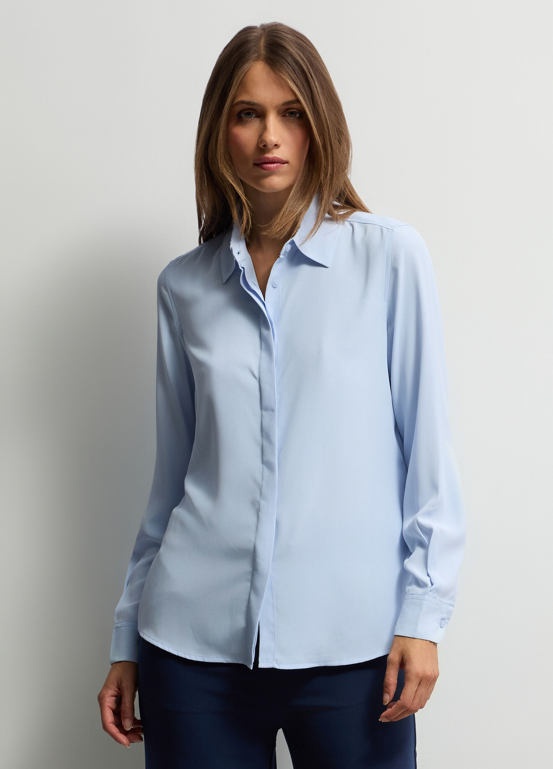Camicia Fit Regular con colletto alla francese donna_0