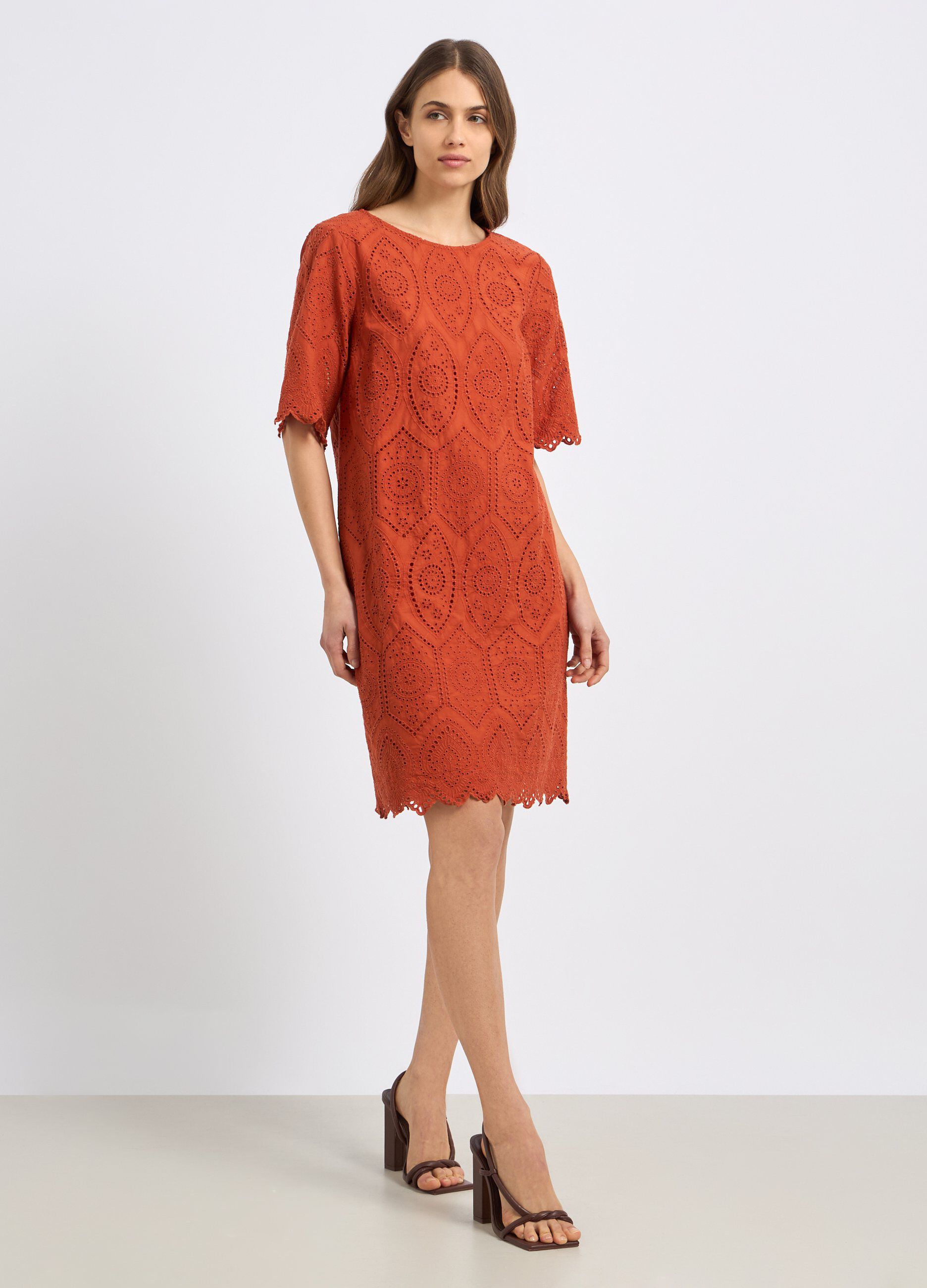 Abito corto in puro cotone con ricami donna