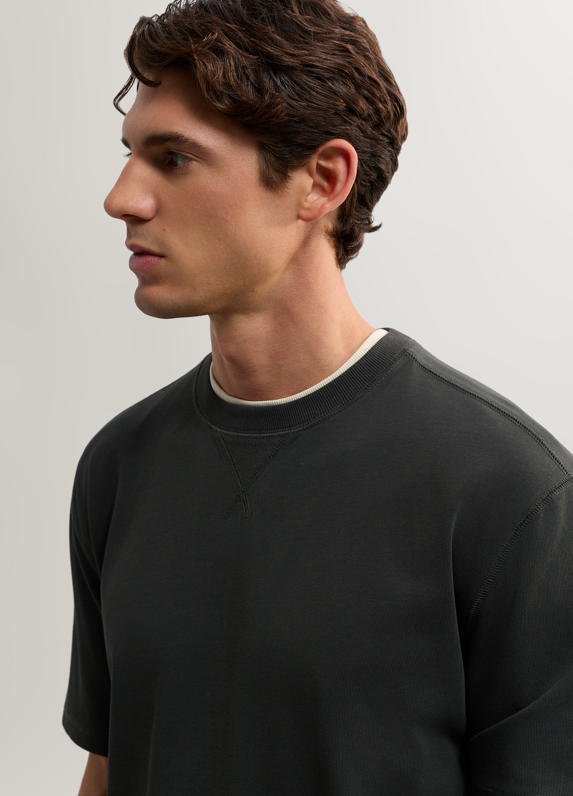 T-shirt con girocollo a costine in cotone uomo_2