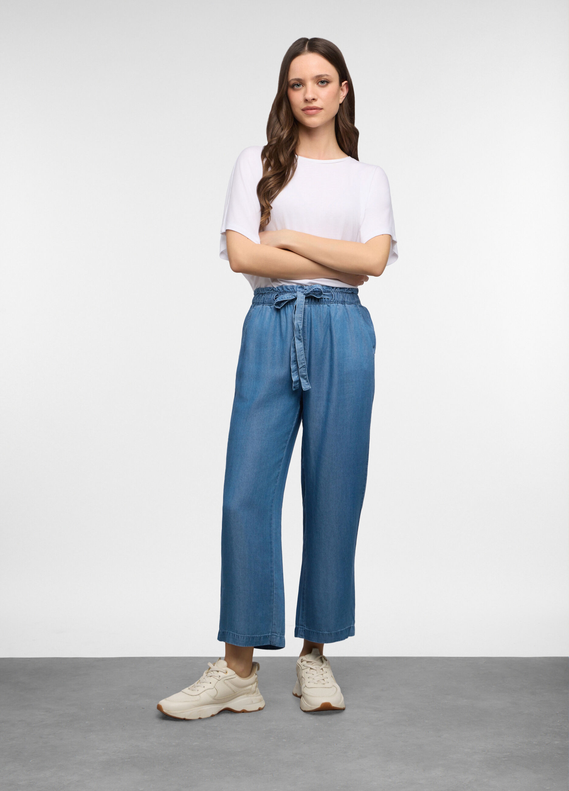 Jogger fit Culotte lunghezza capri con vita elasticata e coulisse in Lyocell donna_0