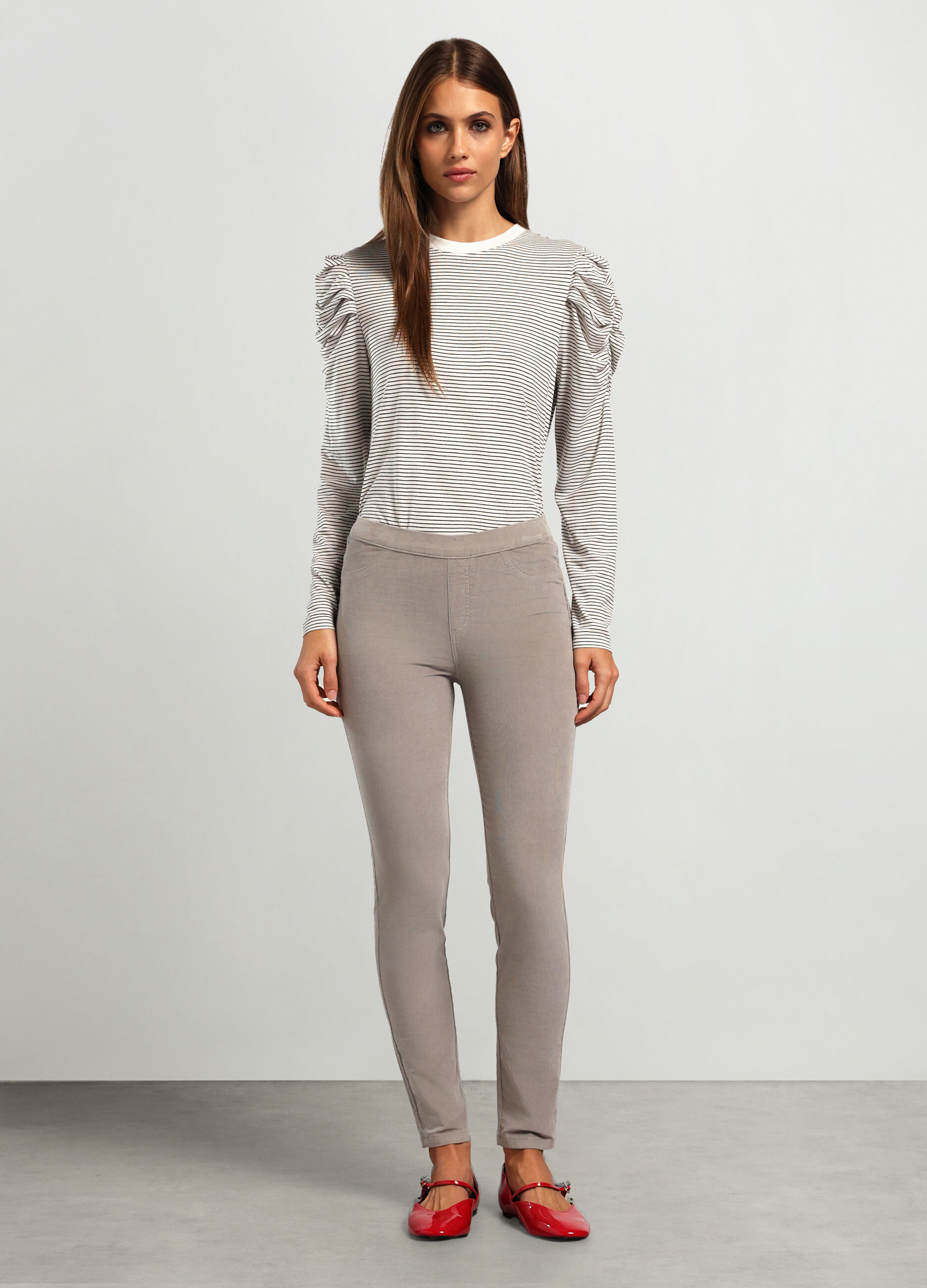 Pantaloni in velluto di cotone stretch donna_0