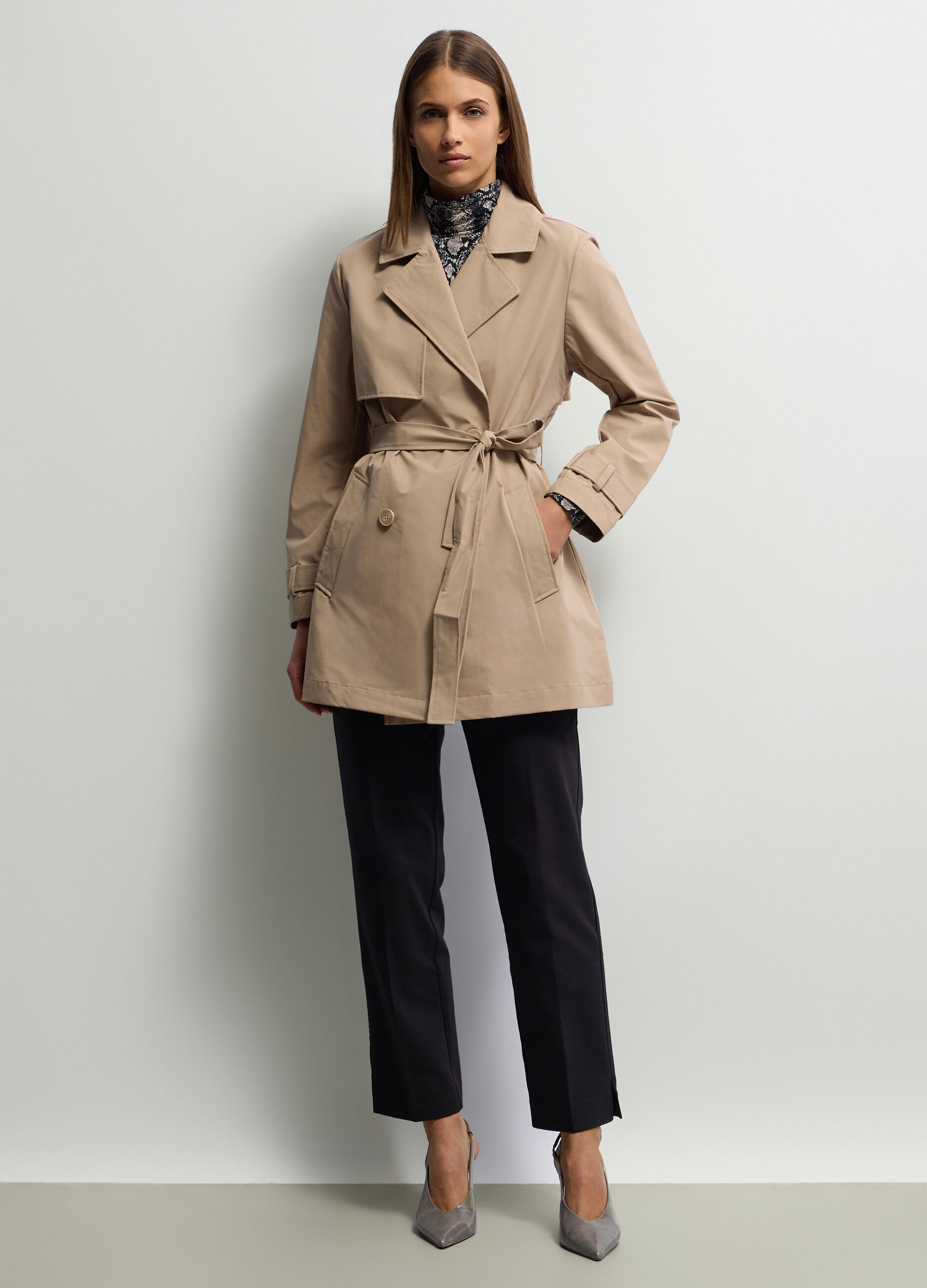 Trench doppiopetto con collo reverse donna_0