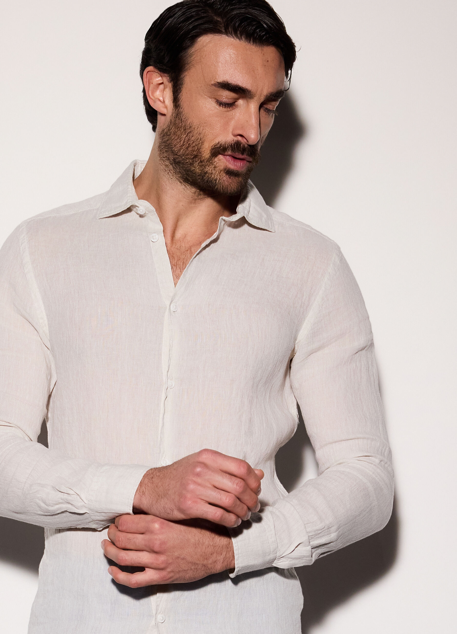 Camicia slim fit in lino uomo_2