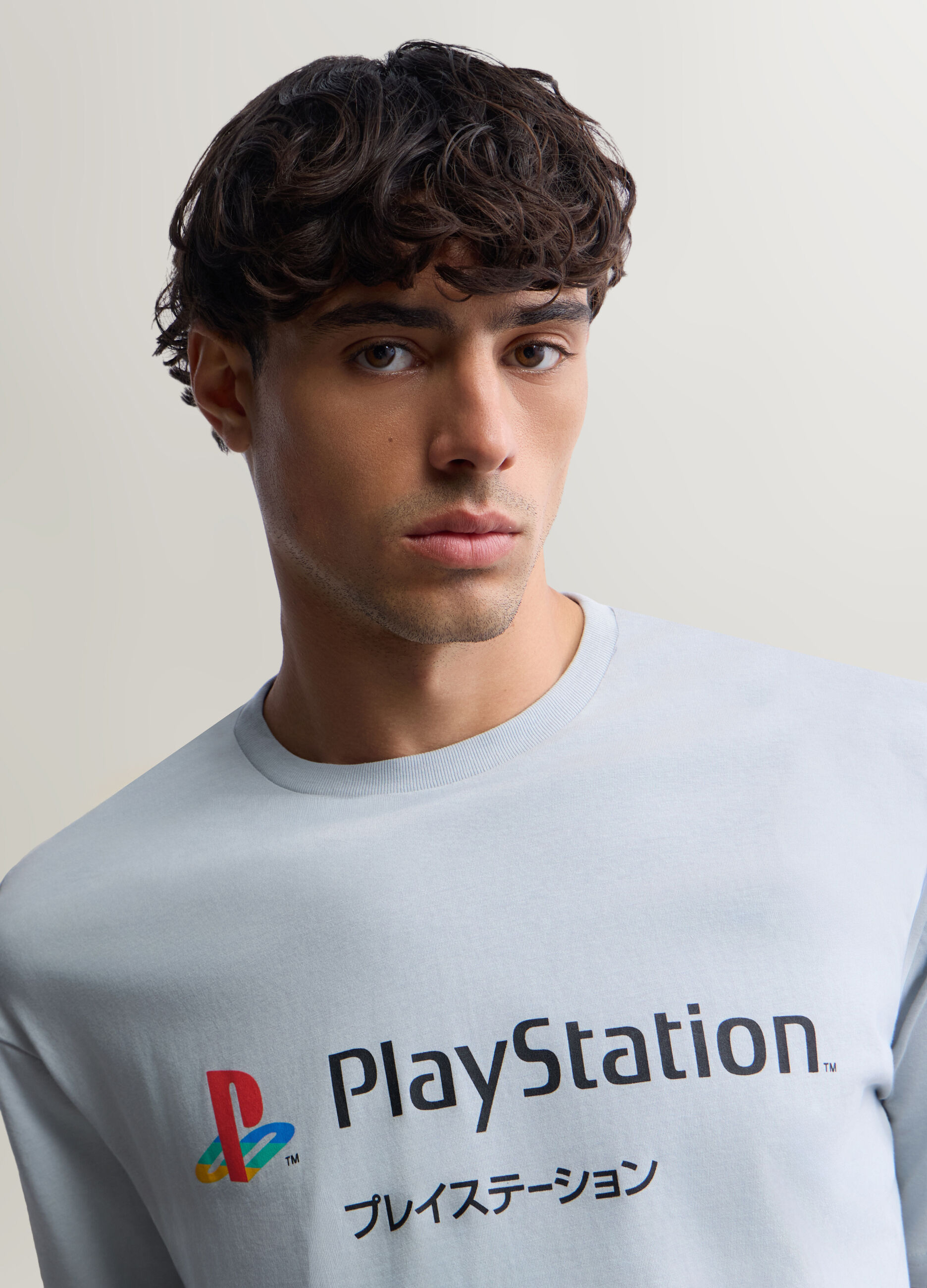T-shirt girocollo in cotone con stampa Playstation uomo_2