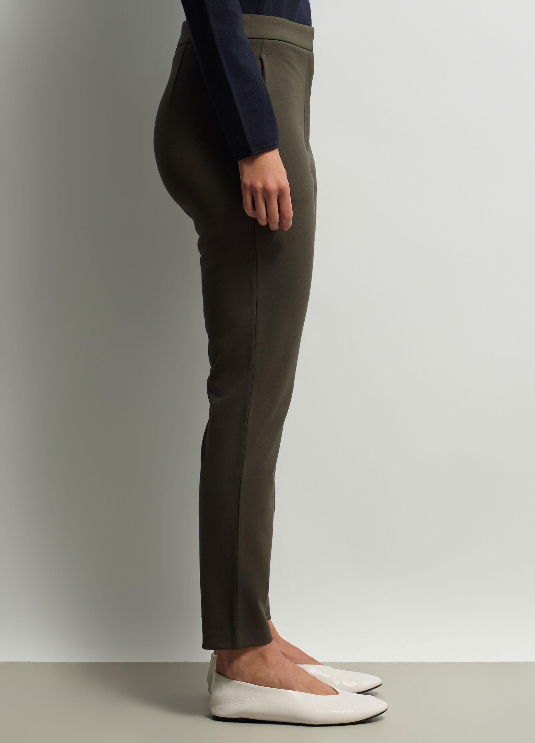 Pantaloni Fit Slim in Punto Milano di misto viscosa stretch donna_1