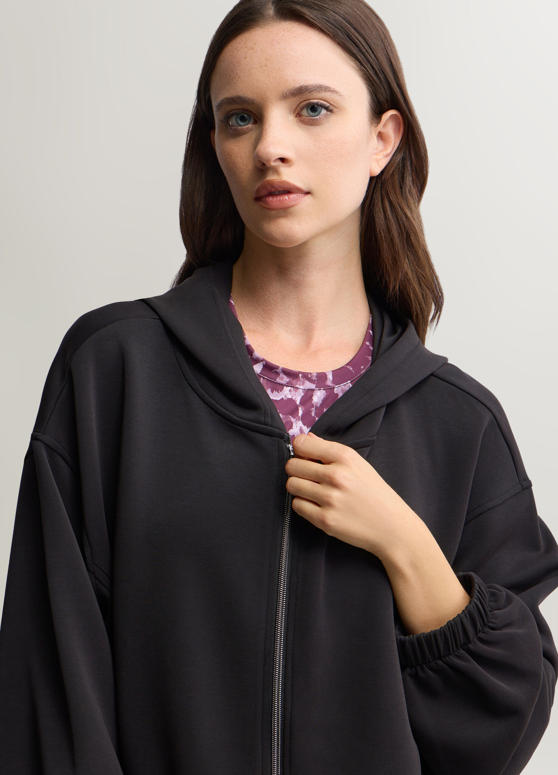 Felpa Fitted misto modal stretch con cappuccio donna_2