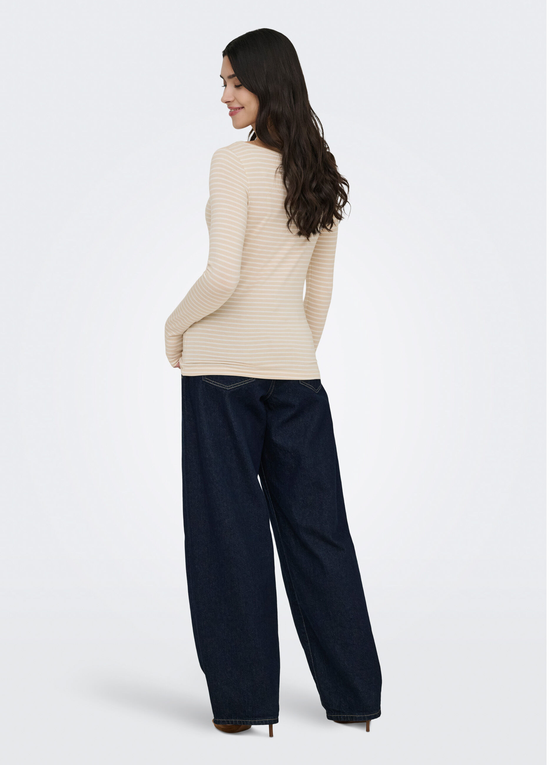 Top regular fit con scollo a barca_1