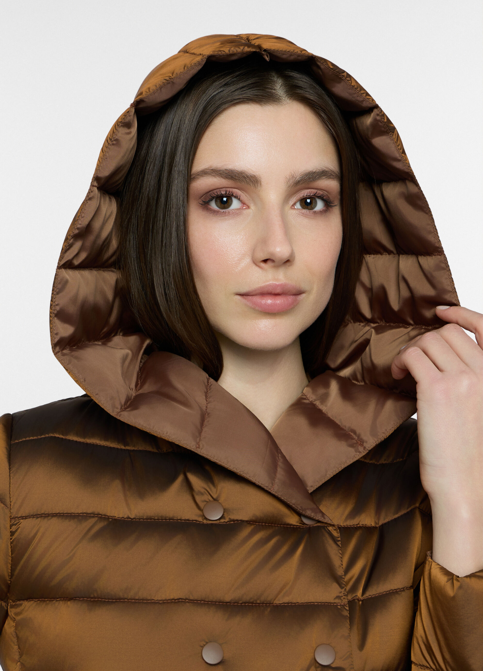 Giubbino imbottito doppiopetto con Cappuccio donna_2