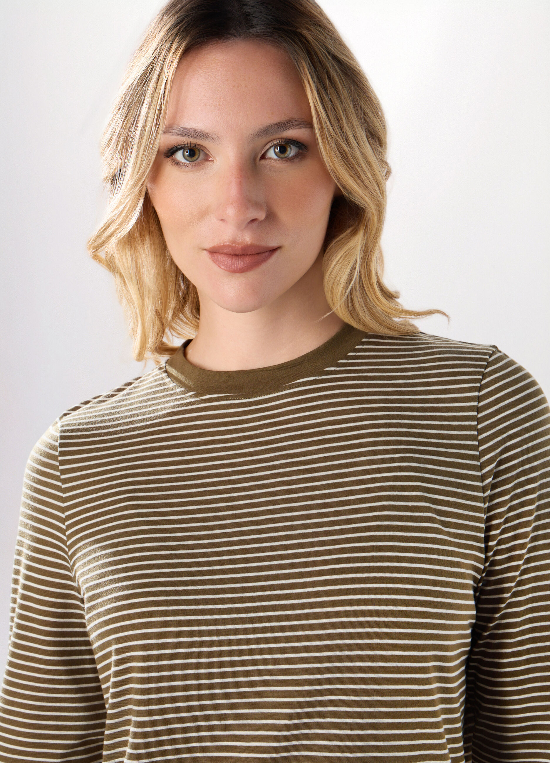 T-shirt misto viscosa a righe donna_2