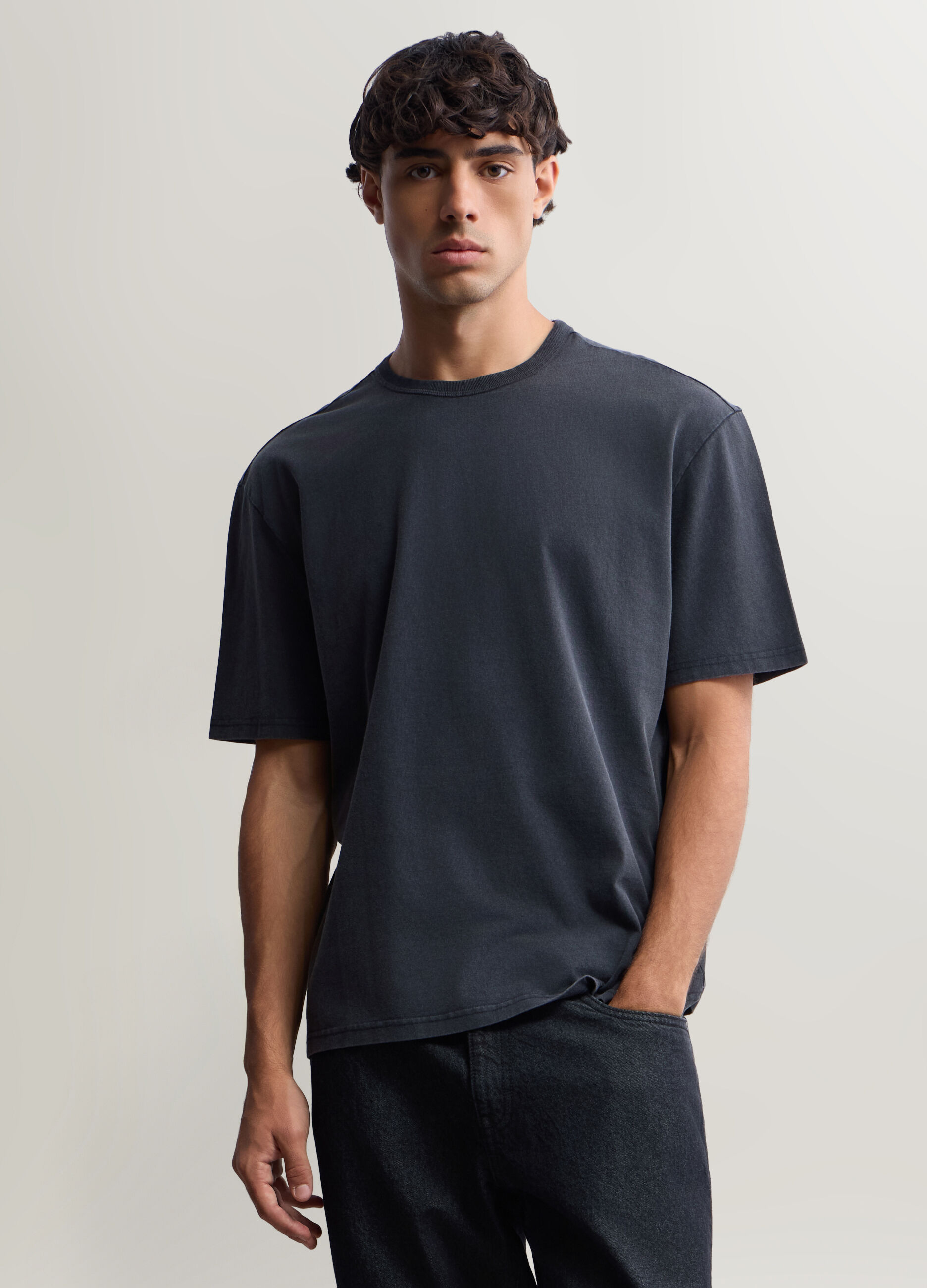 T-shirt loose fit con stampa sul retro uomo_0