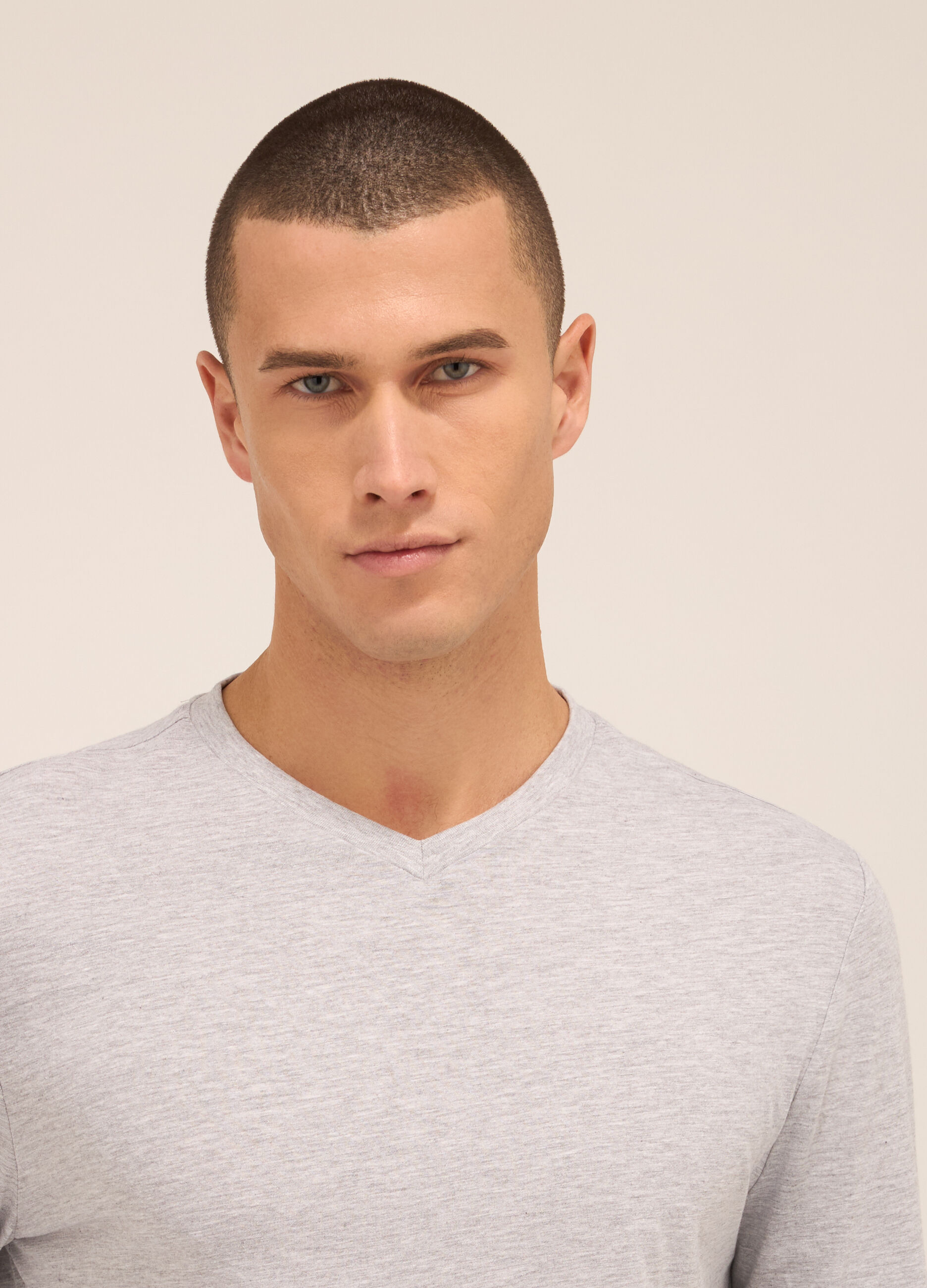 Maglia del pigiama scollo a V in puro cotone uomo_2