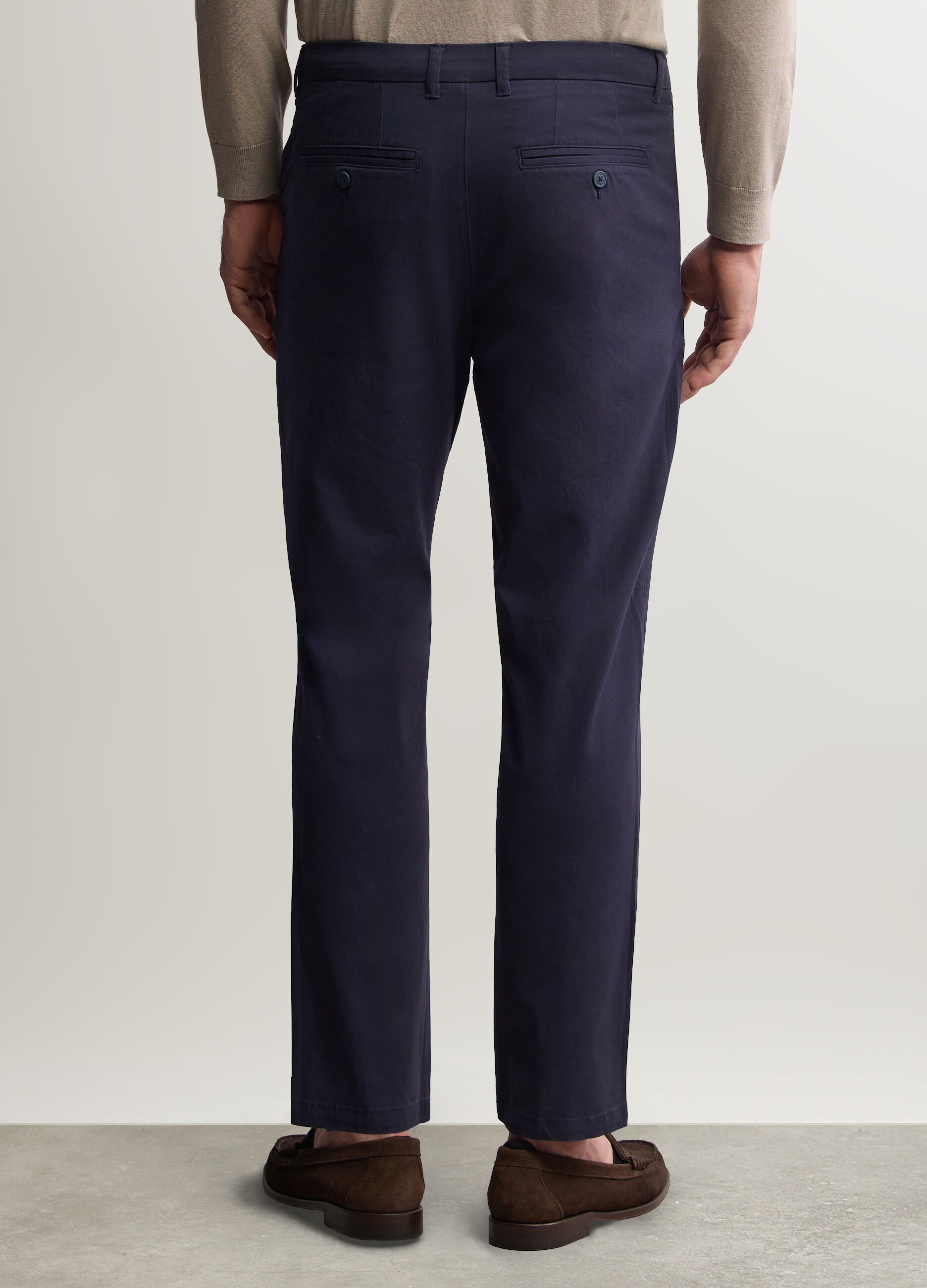Pantaloni chino in cotone stretch uomo_2