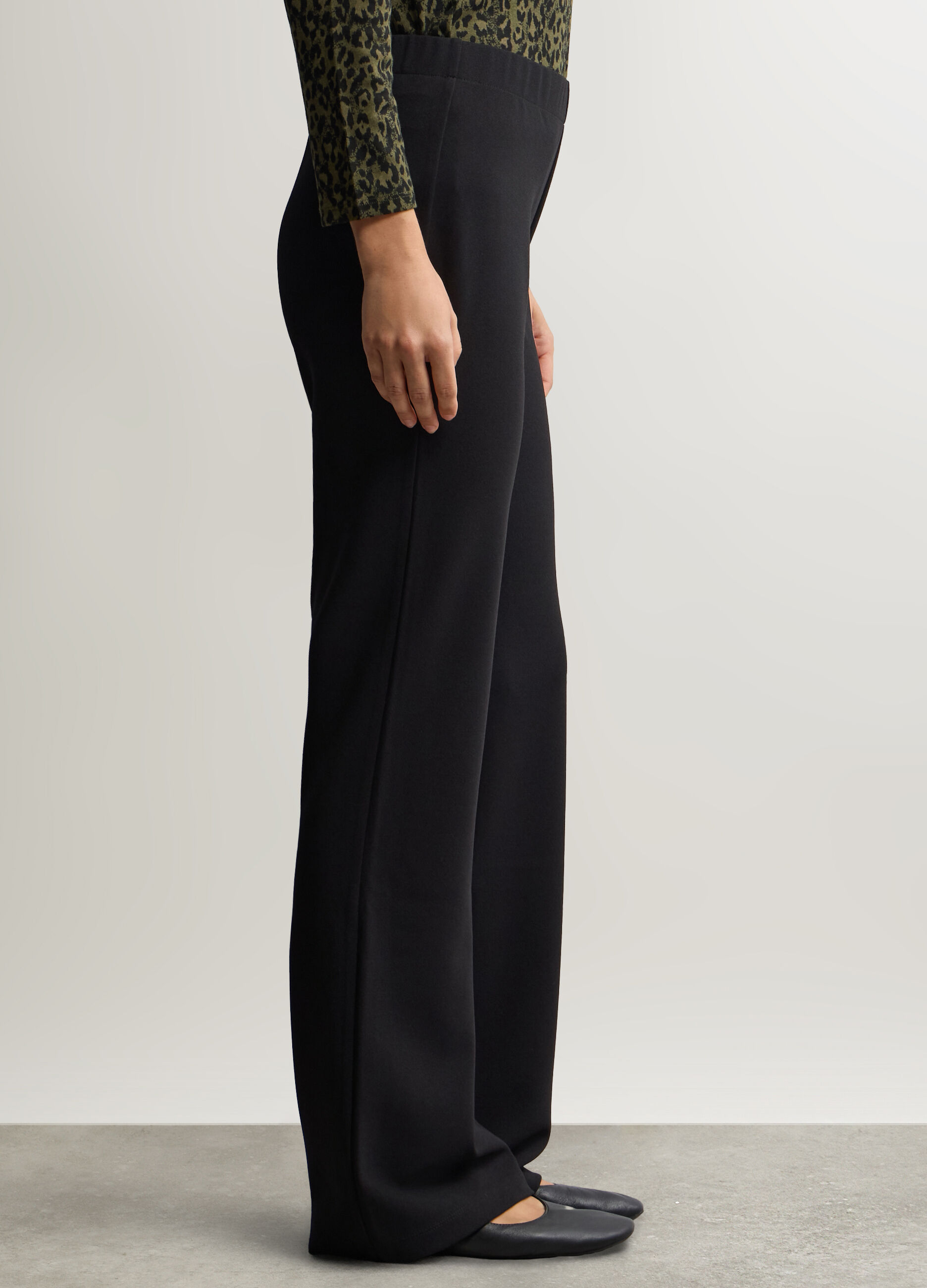 Pantaloni Flare Fit crepe stretch donna_1