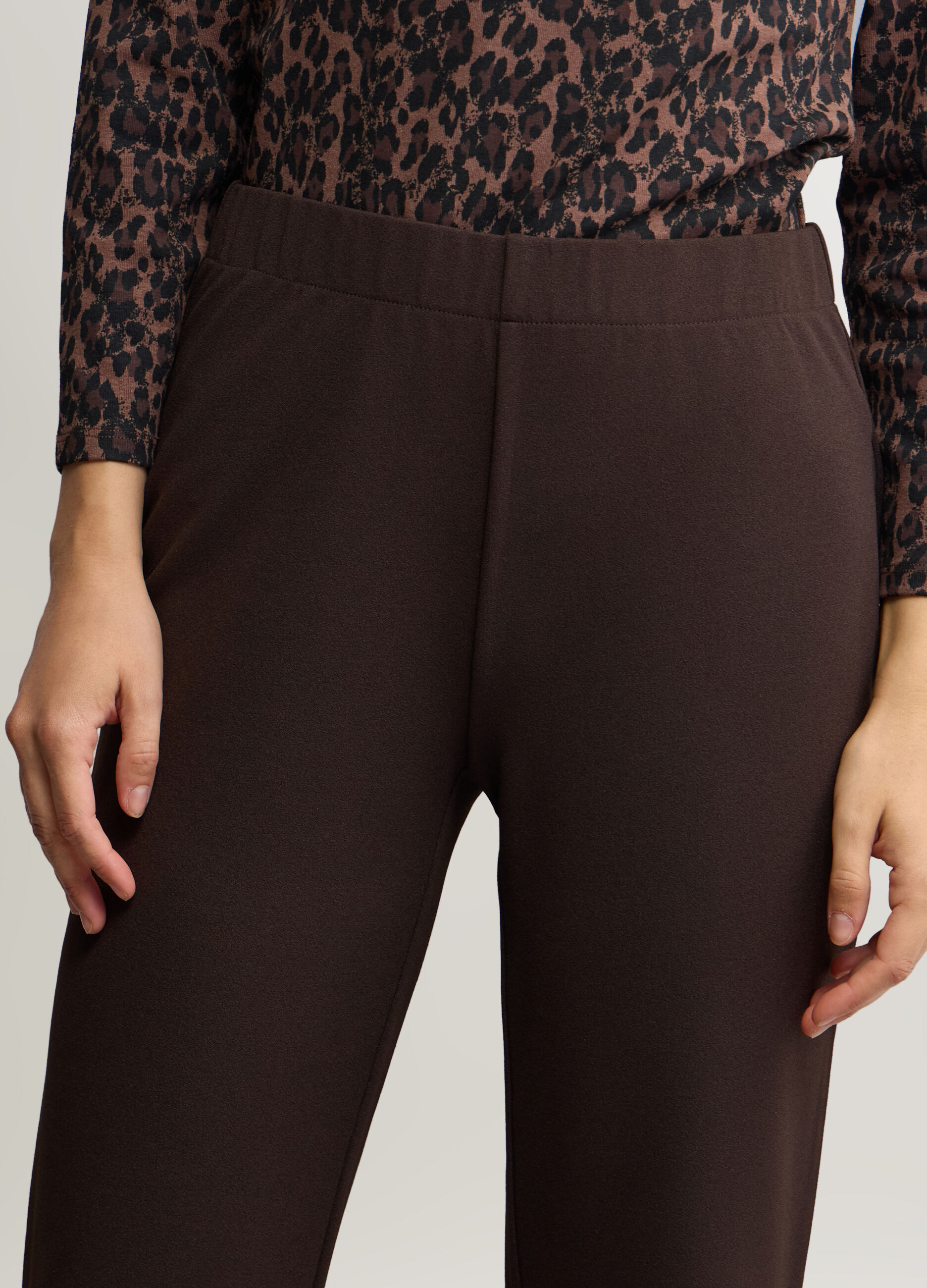 Pantaloni Flare Fit crepe stretch donna_3