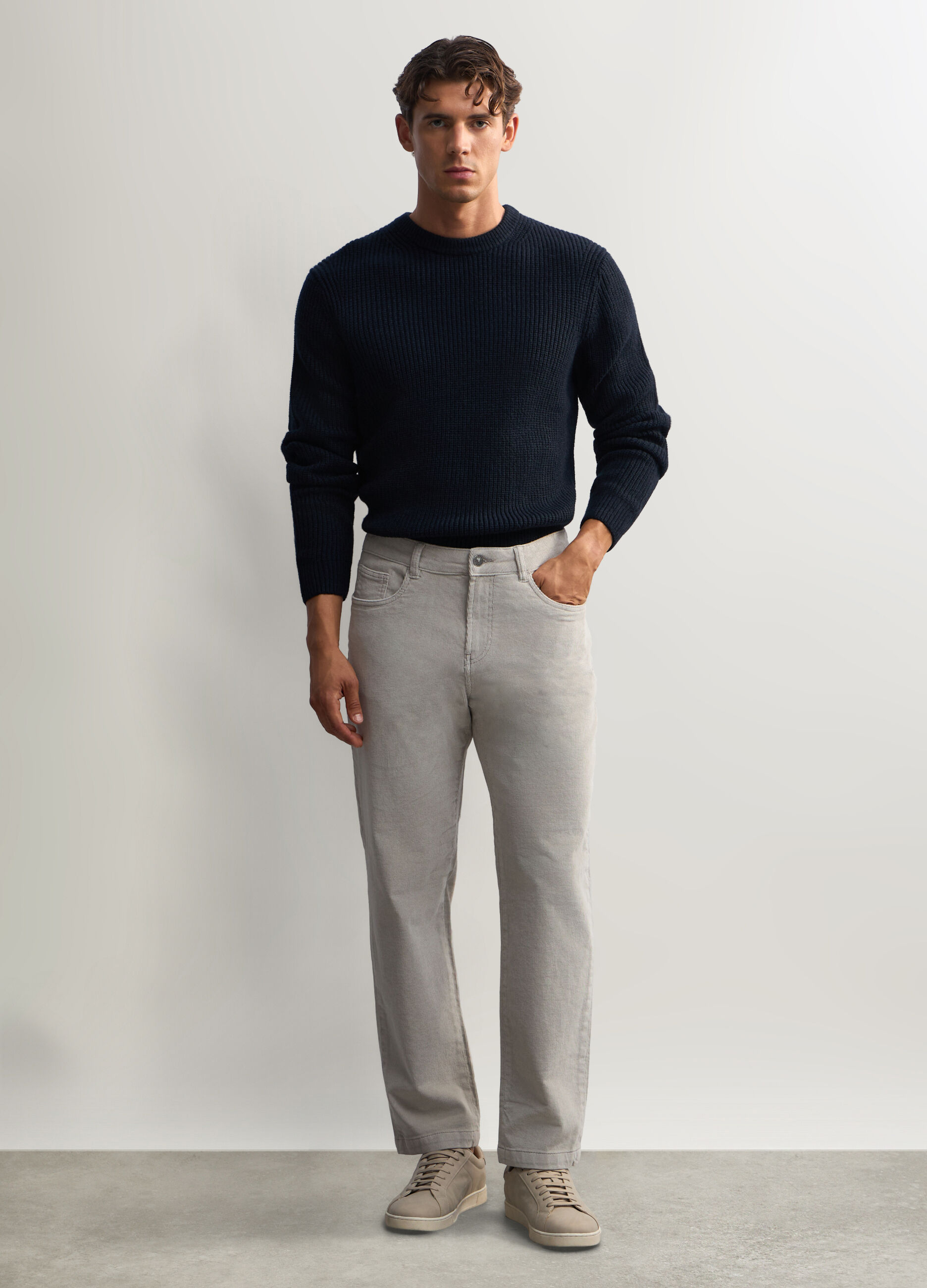 Pantaloni cinque tasche in velluto a coste uomo_0