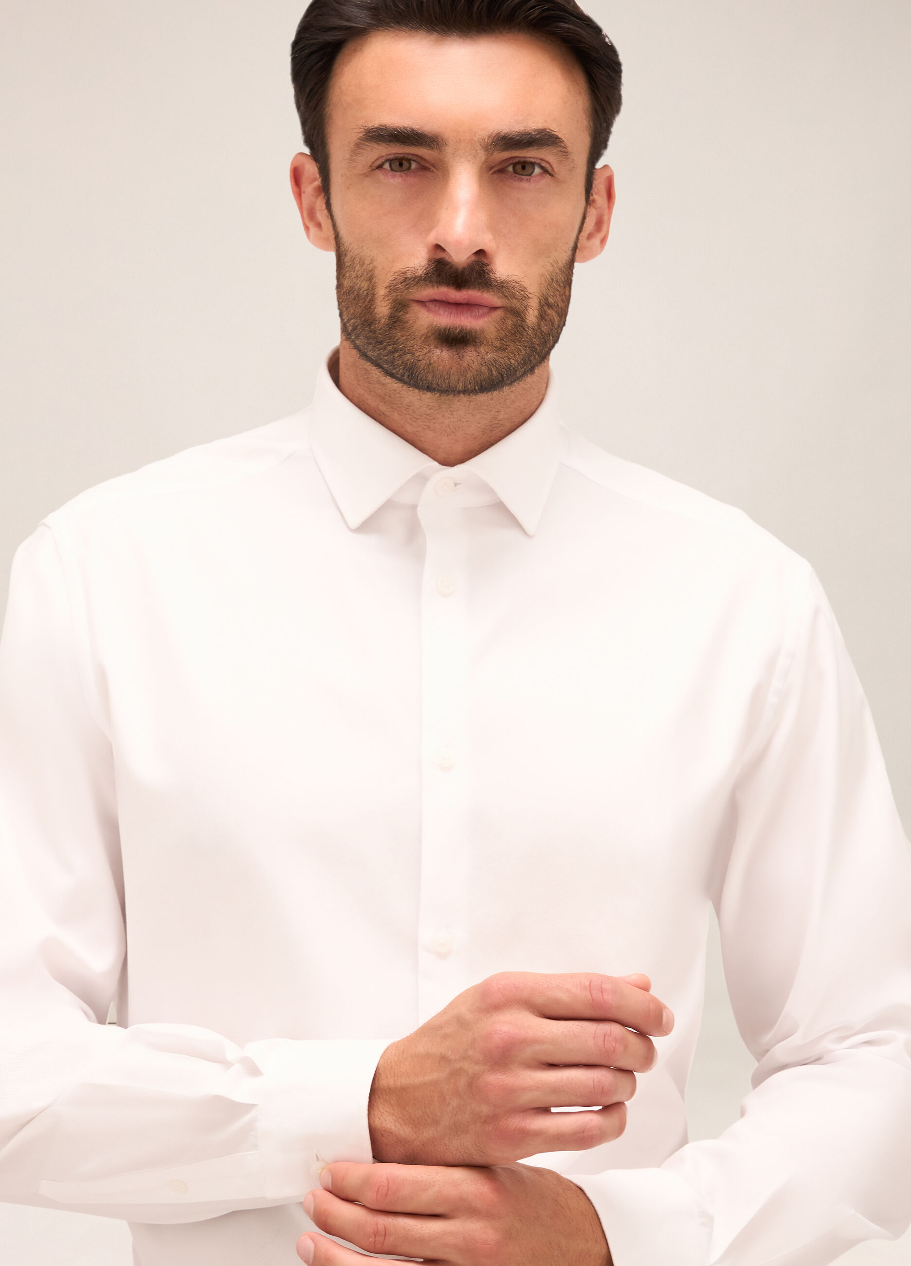 Camicia regular fit colletto francese in cotone uomo_2