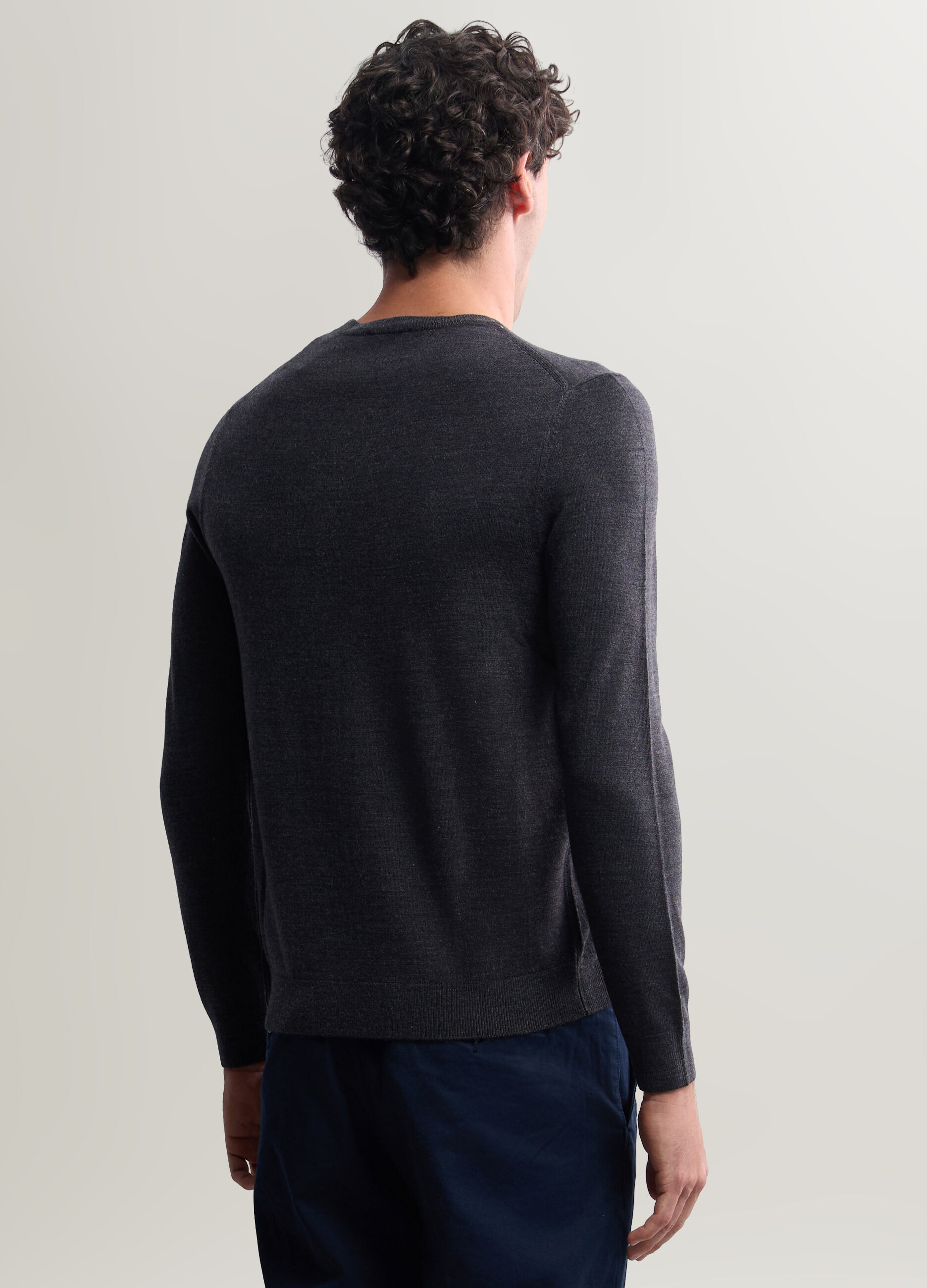 Maglione girocollo in maglia rasata uomo_1