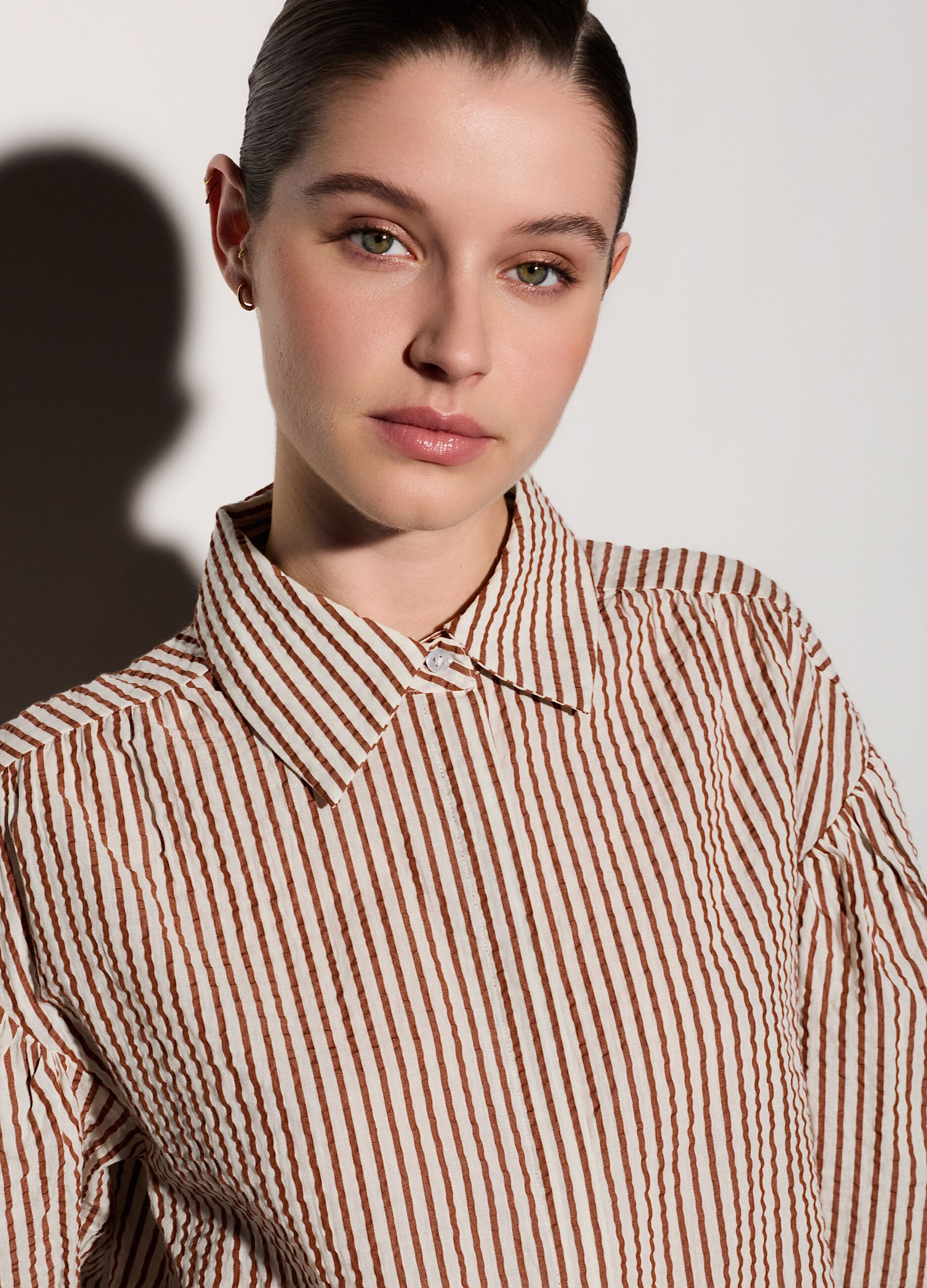 Camicia over fit con colletto alla francese in seersucker donna