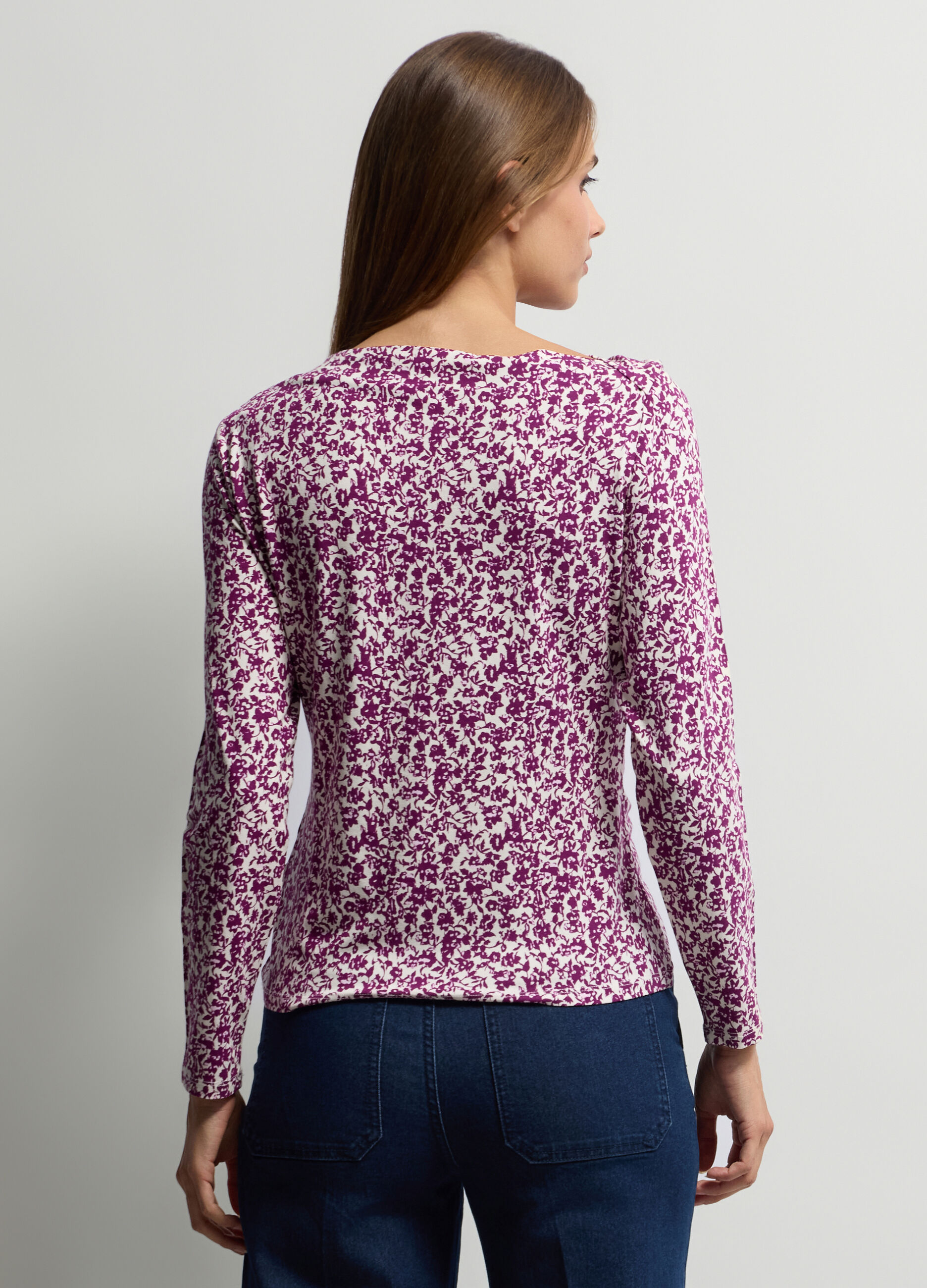 T-shirt con scollo a barchetta stretch donna_1