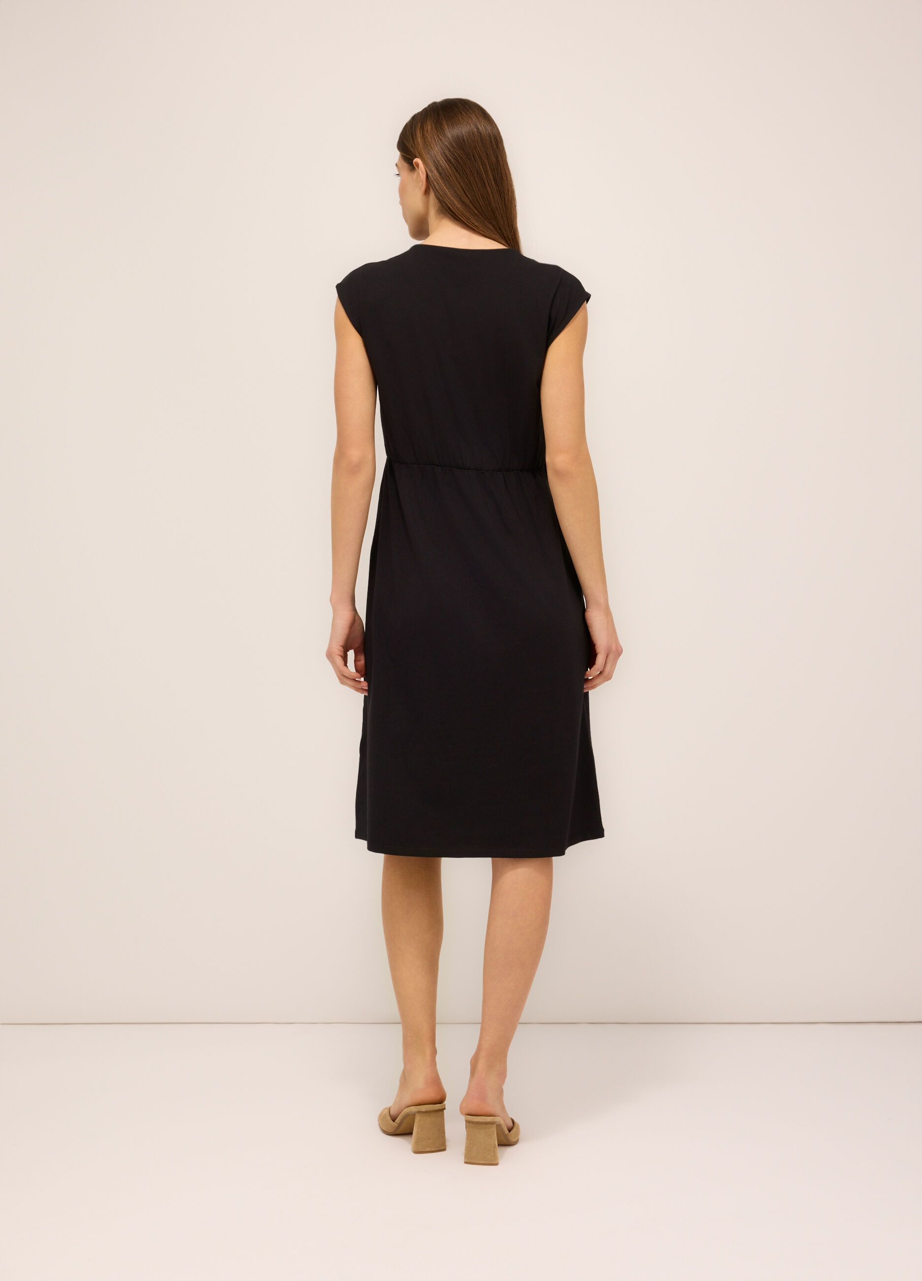 Abito smanicato in jersey di cotone stretch donna_1