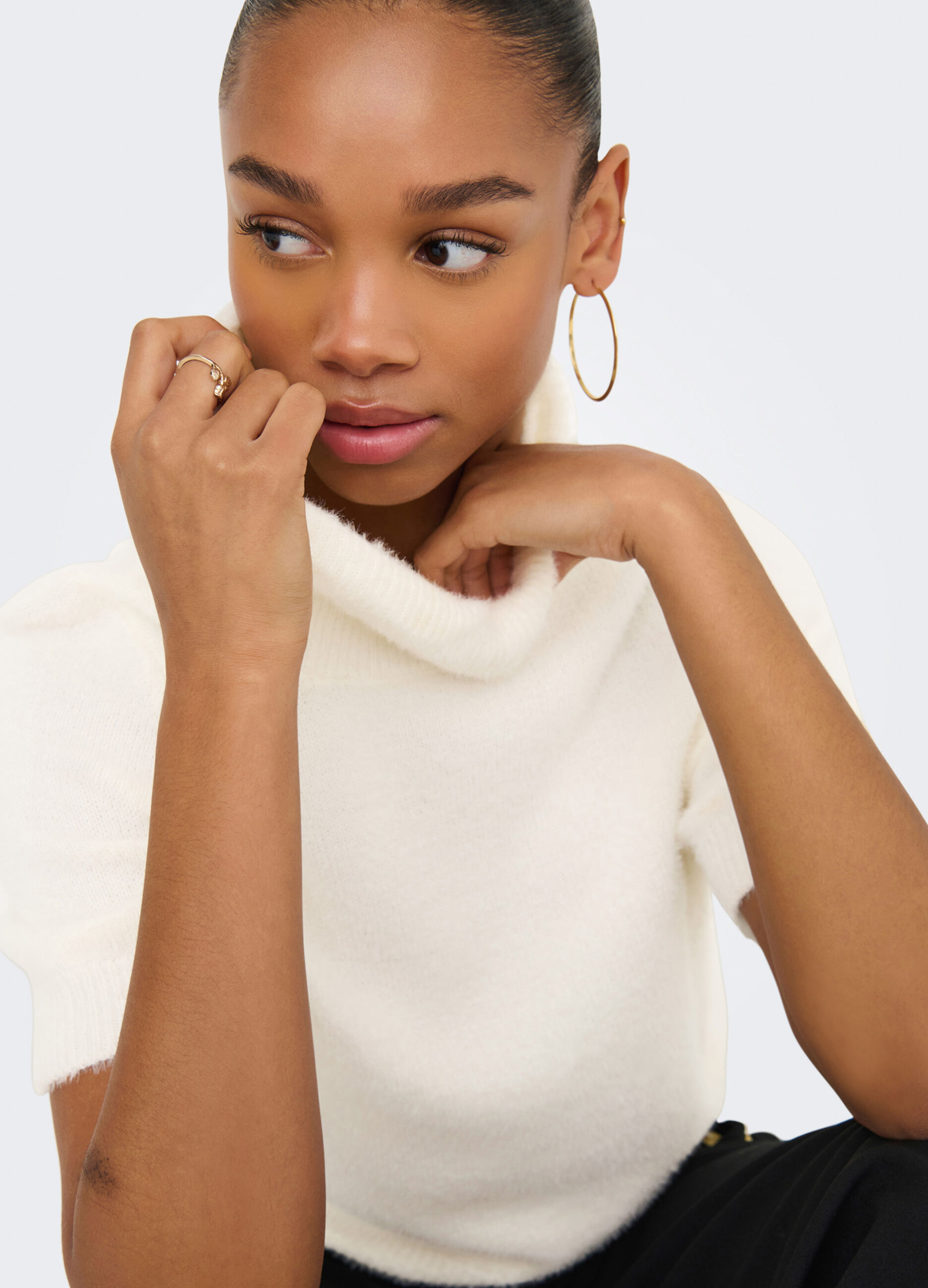 Tricot fluffy a maniche corte donna_3