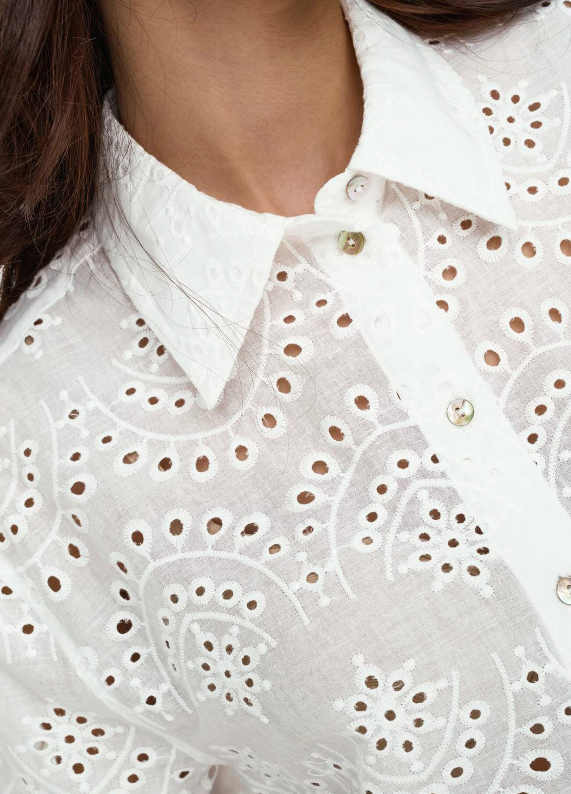 Camicia con ricami donna_4