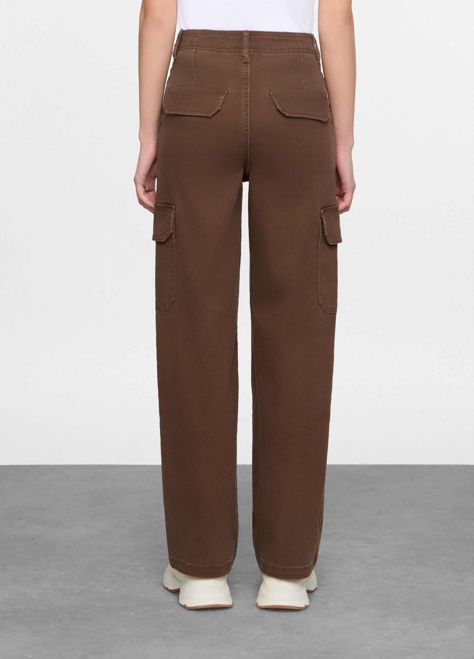 Pantaloni fit Cargo in cotone trattato donna_2