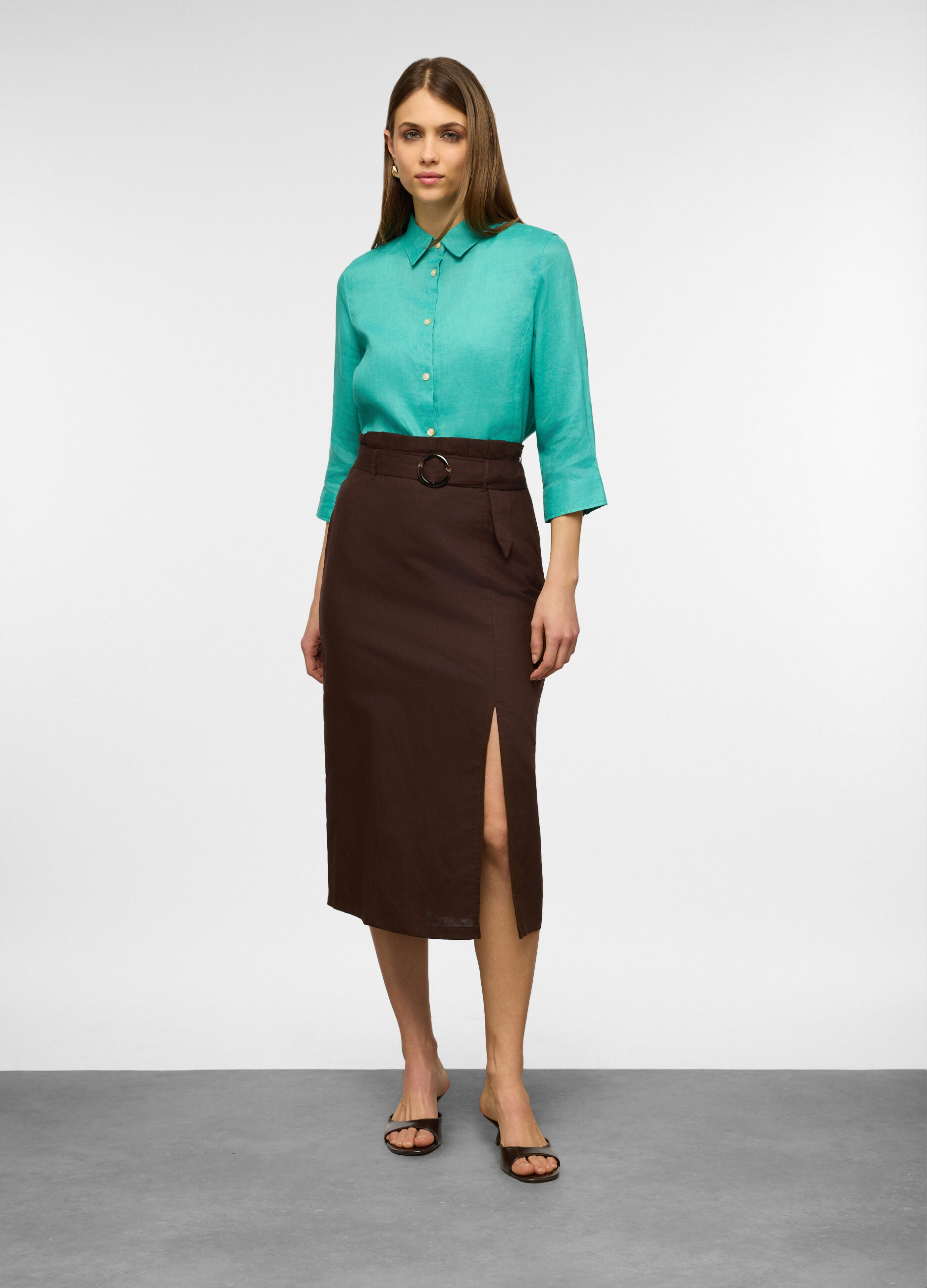 Camicia fit regular con colletto classico in puro lino donna_0