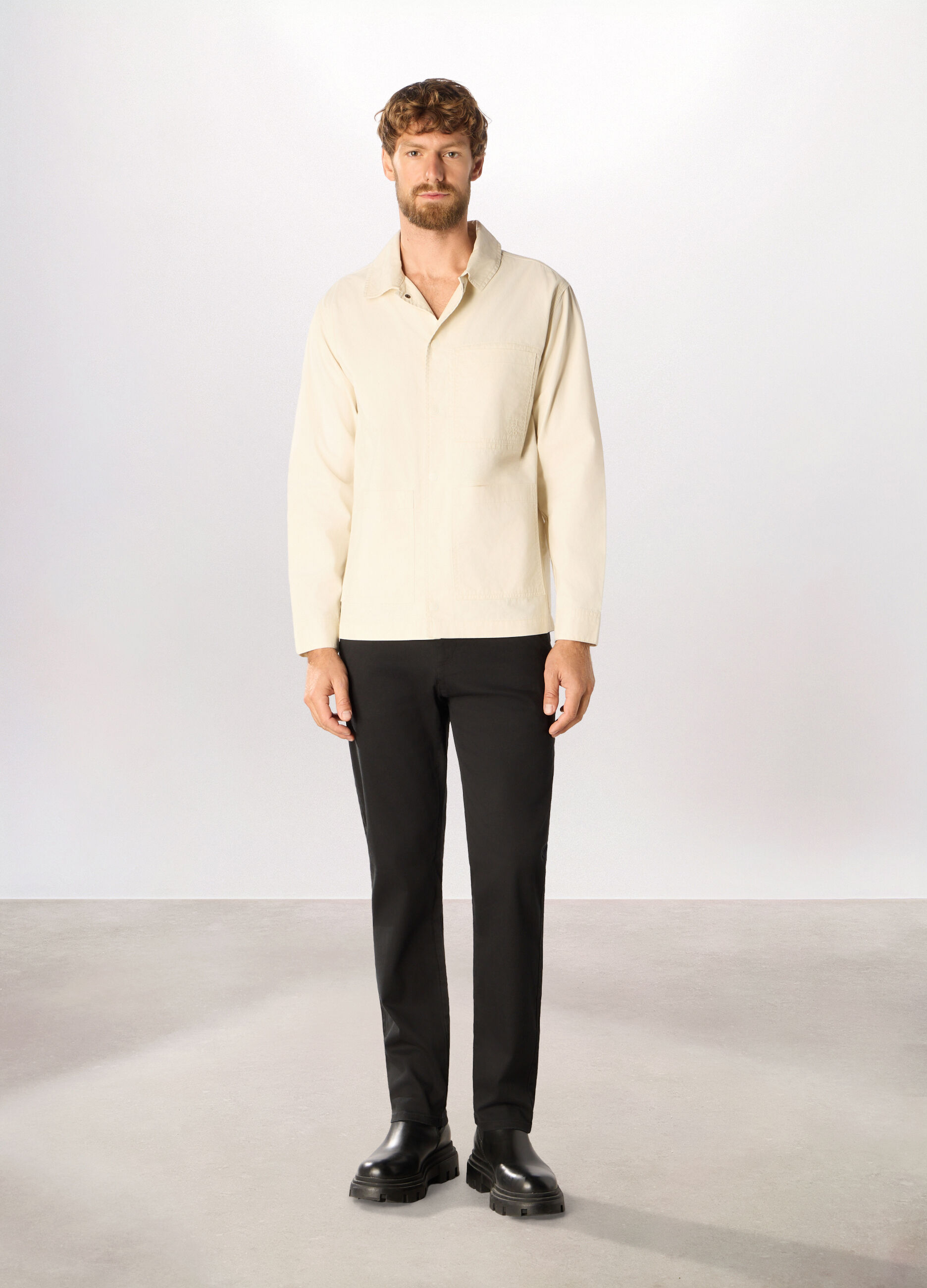 Pantaloni chino in twill di cotone stretch uomo_0