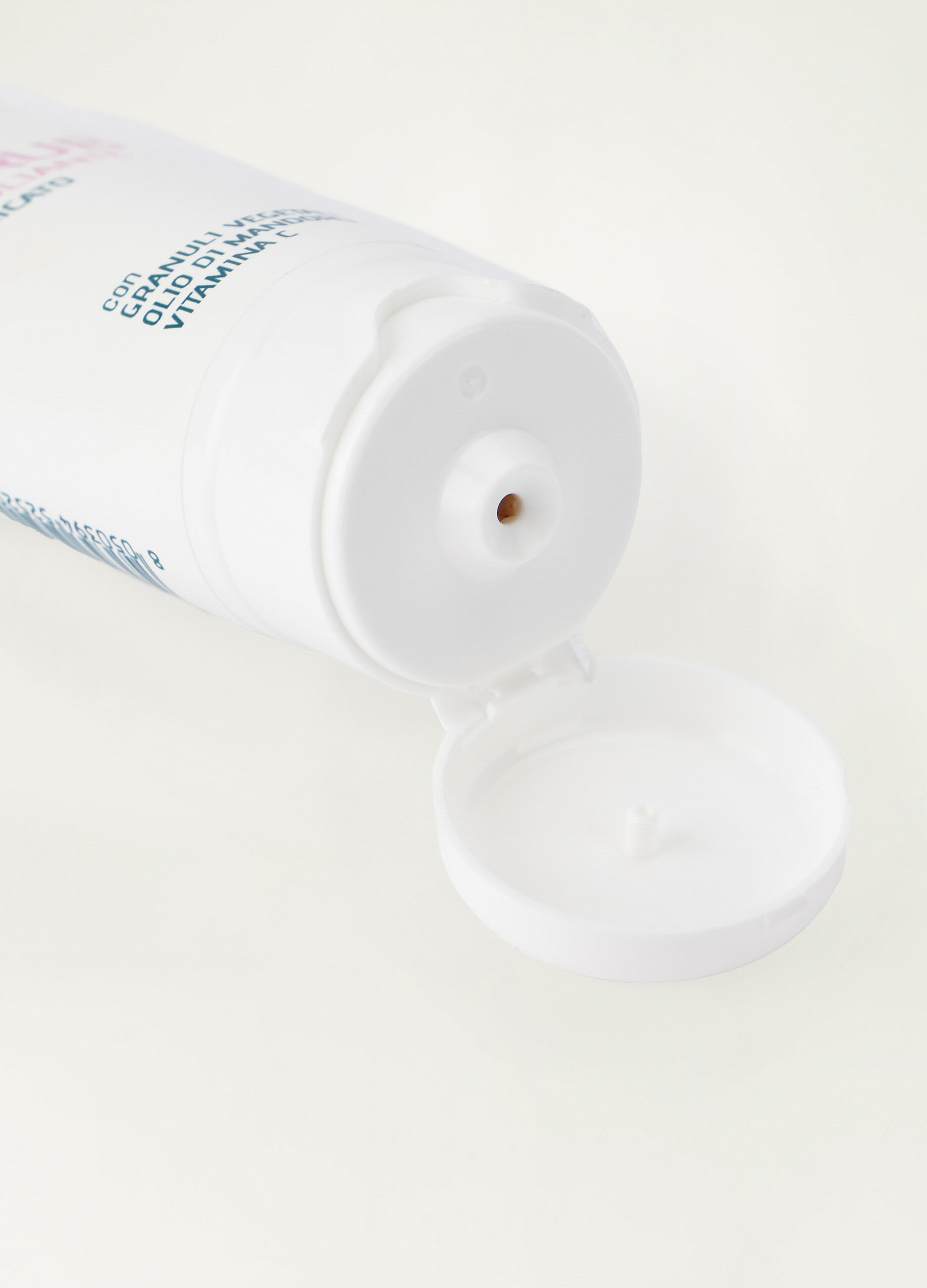 Daily scrub viso esfoliante delicato