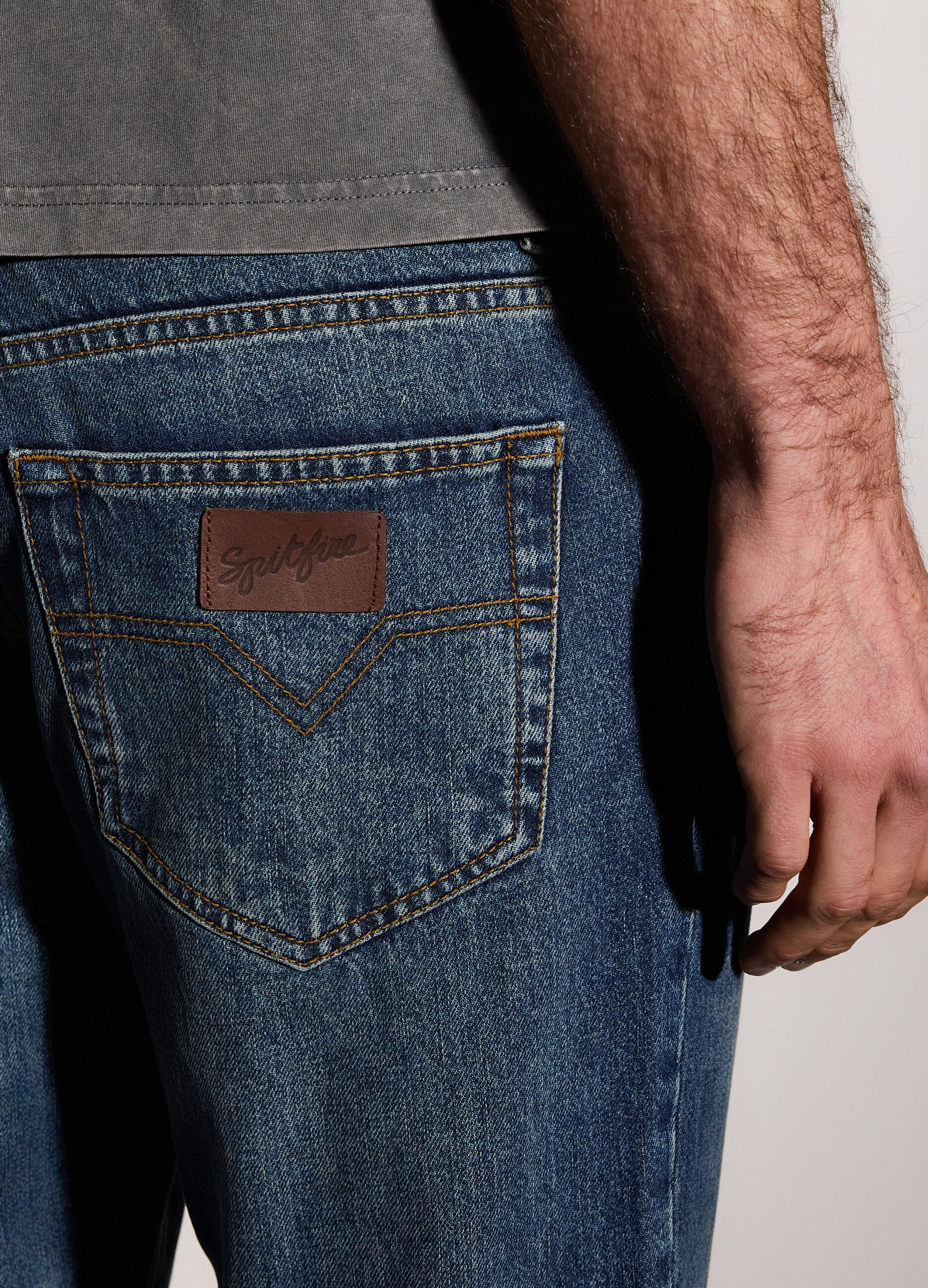 Jeans regular fit in denim di cotone uomo_3