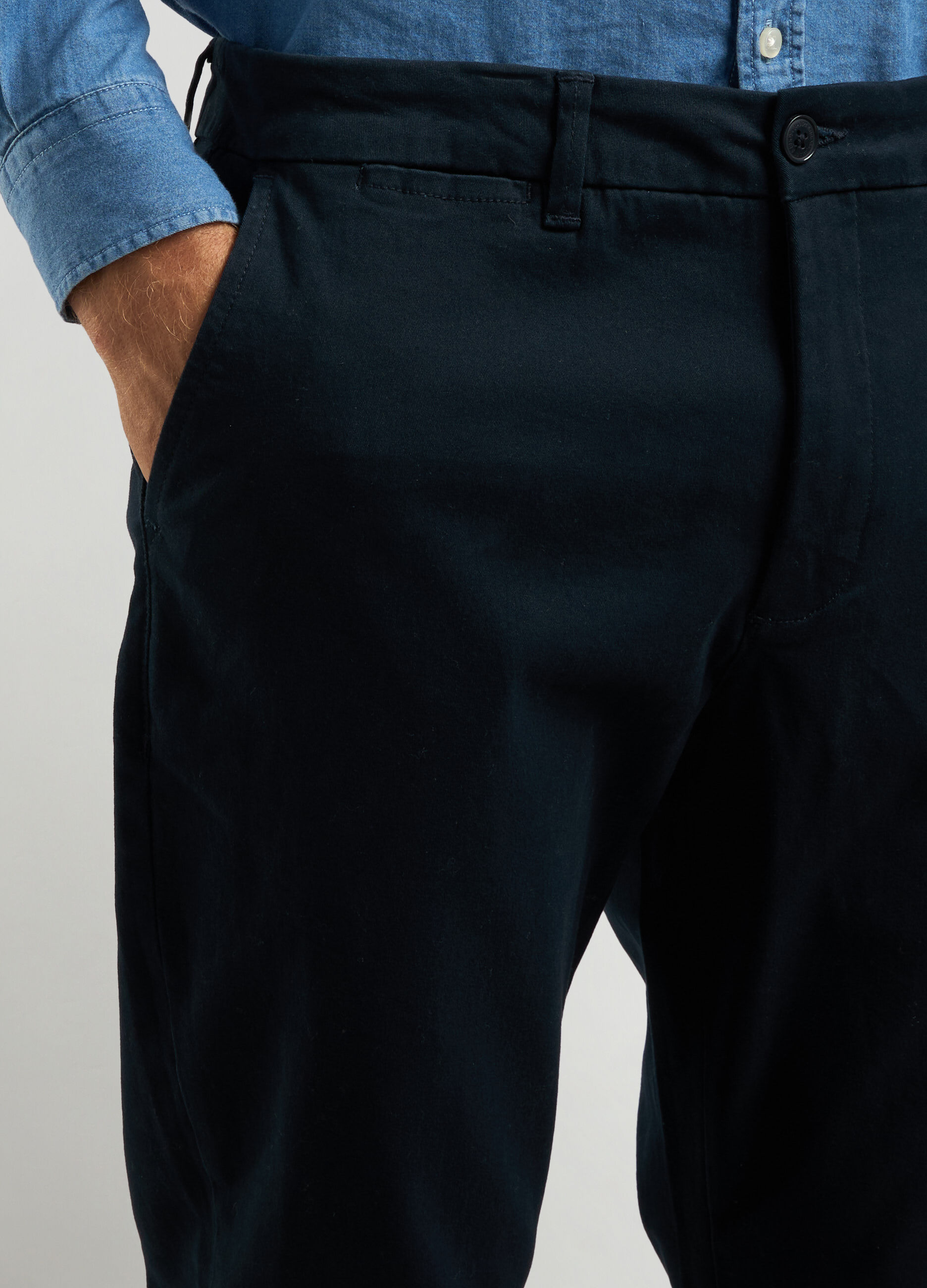 Pantaloni chino carrot fit in twill stretch uomo_2