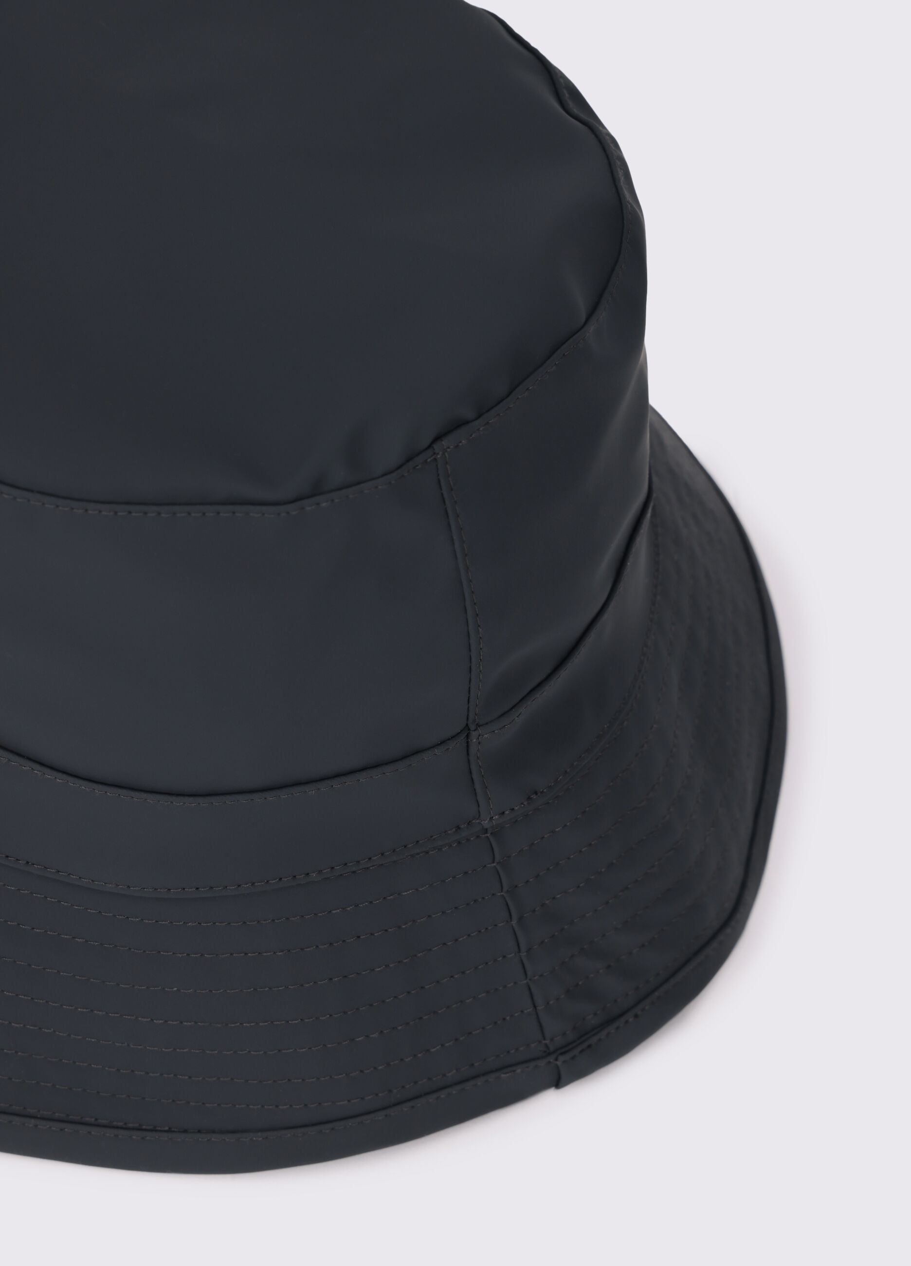 Cappello bucket in tessuto tecnico uomo_1