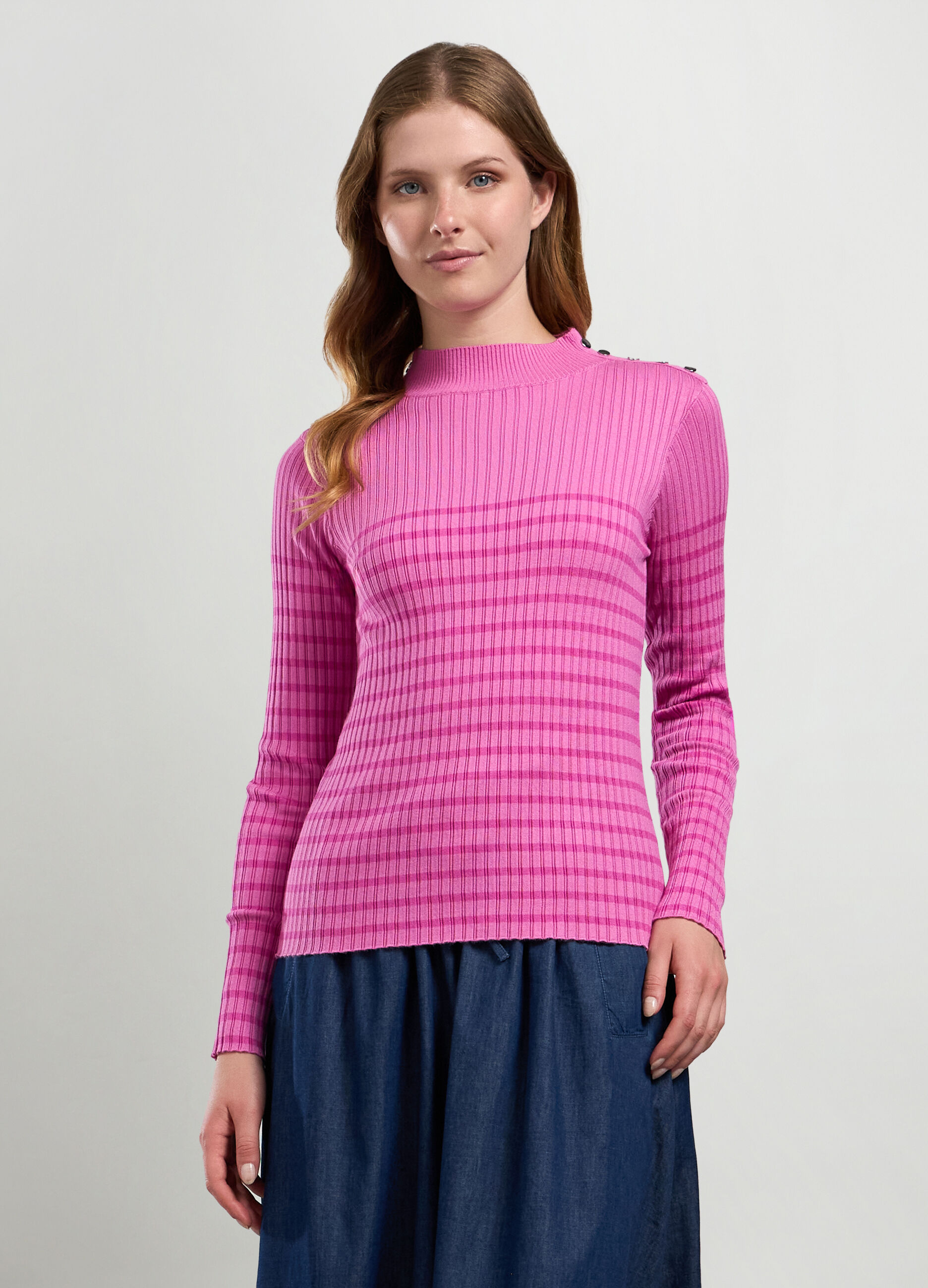 T-shirt in costina di misto viscosa _0